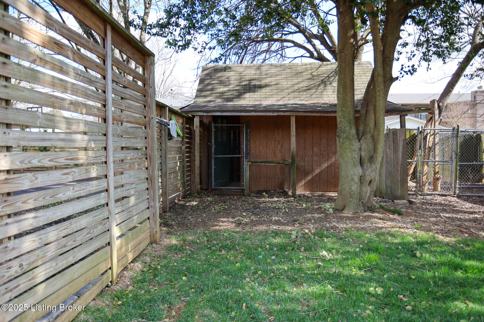 2916 Edmonia Ave