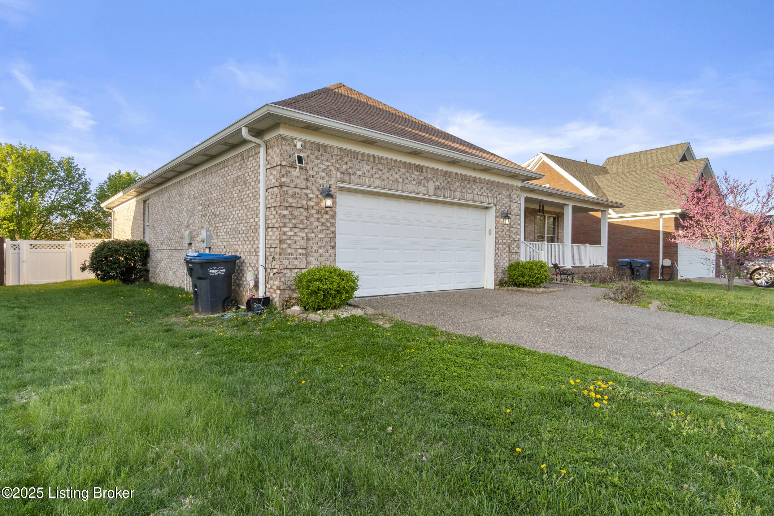 7405 Apple Mill Dr
