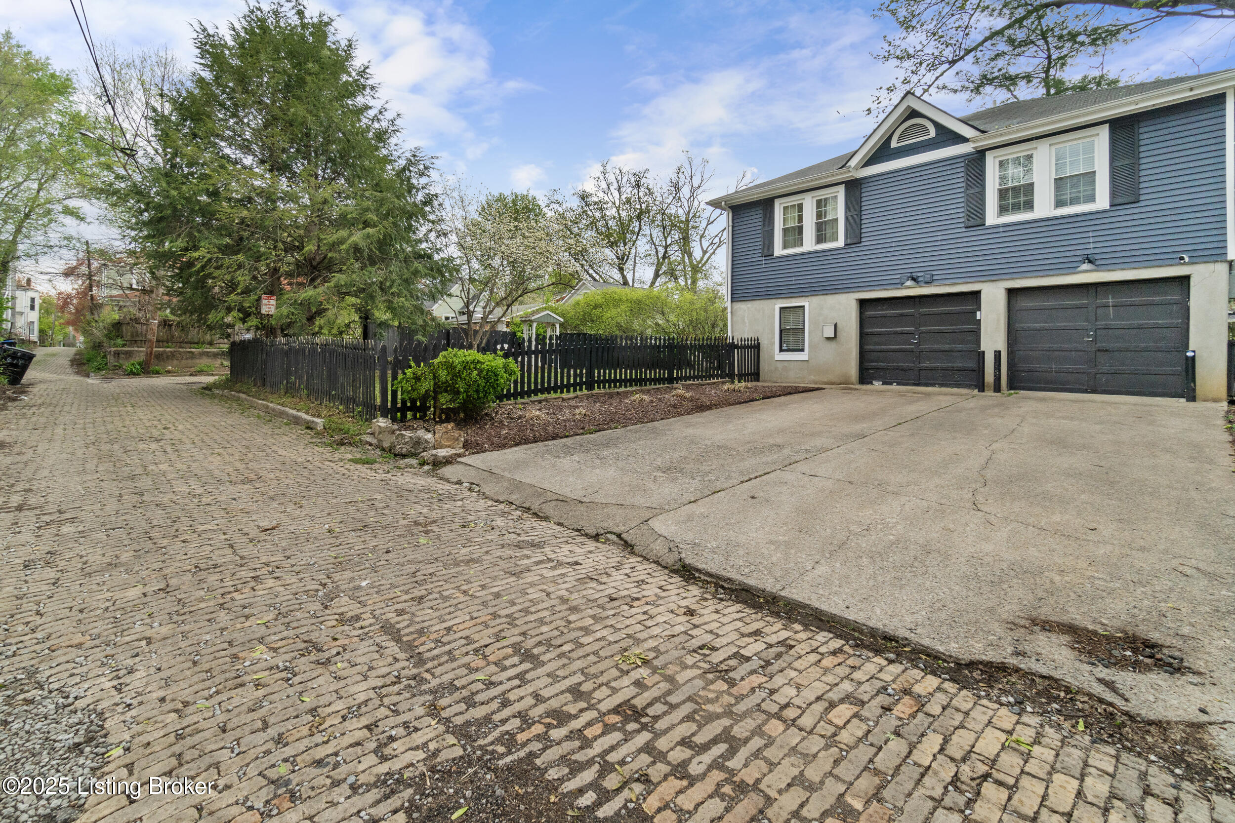 1315 R Highland Ave