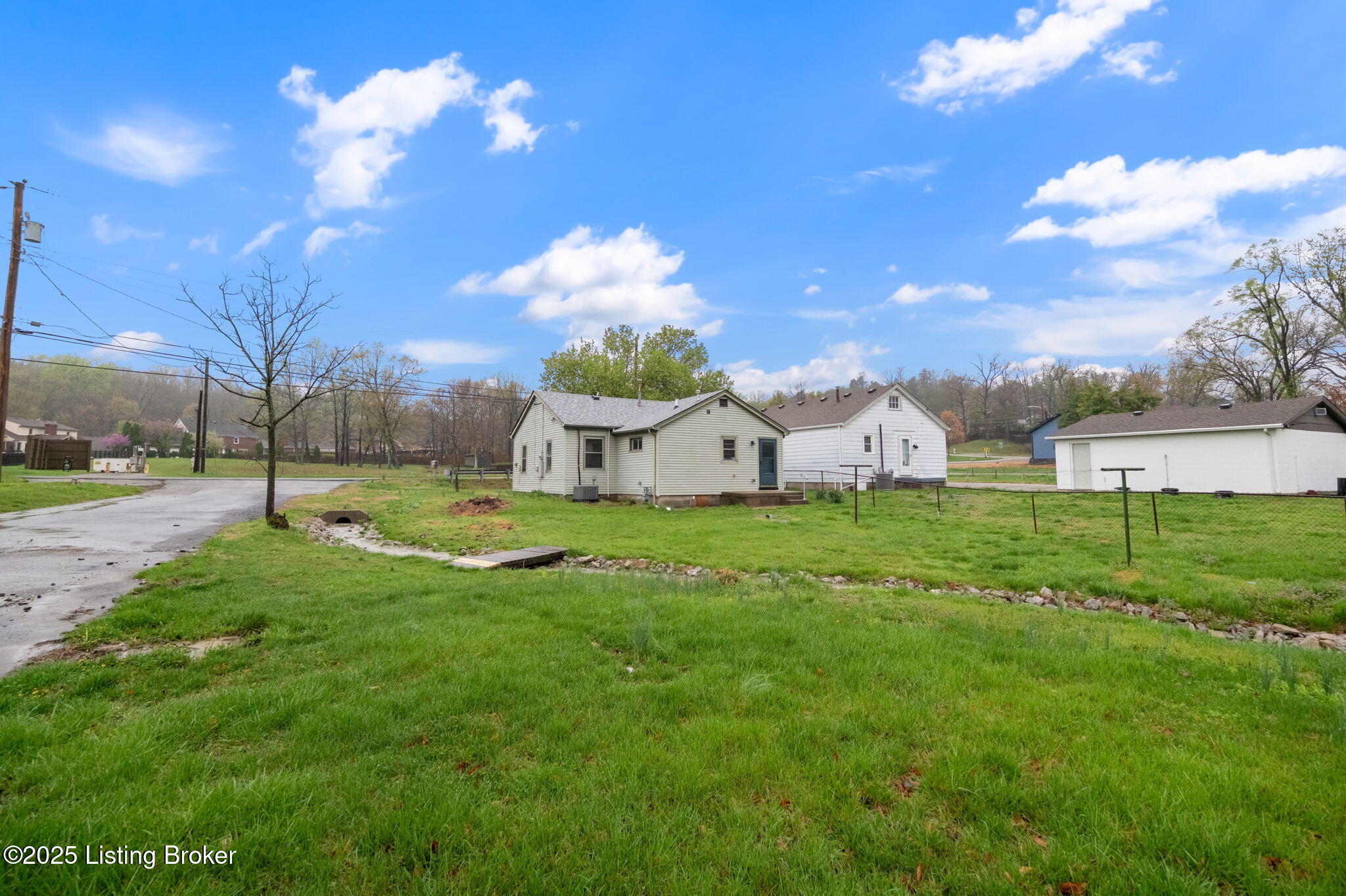 7813 Manslick Rd