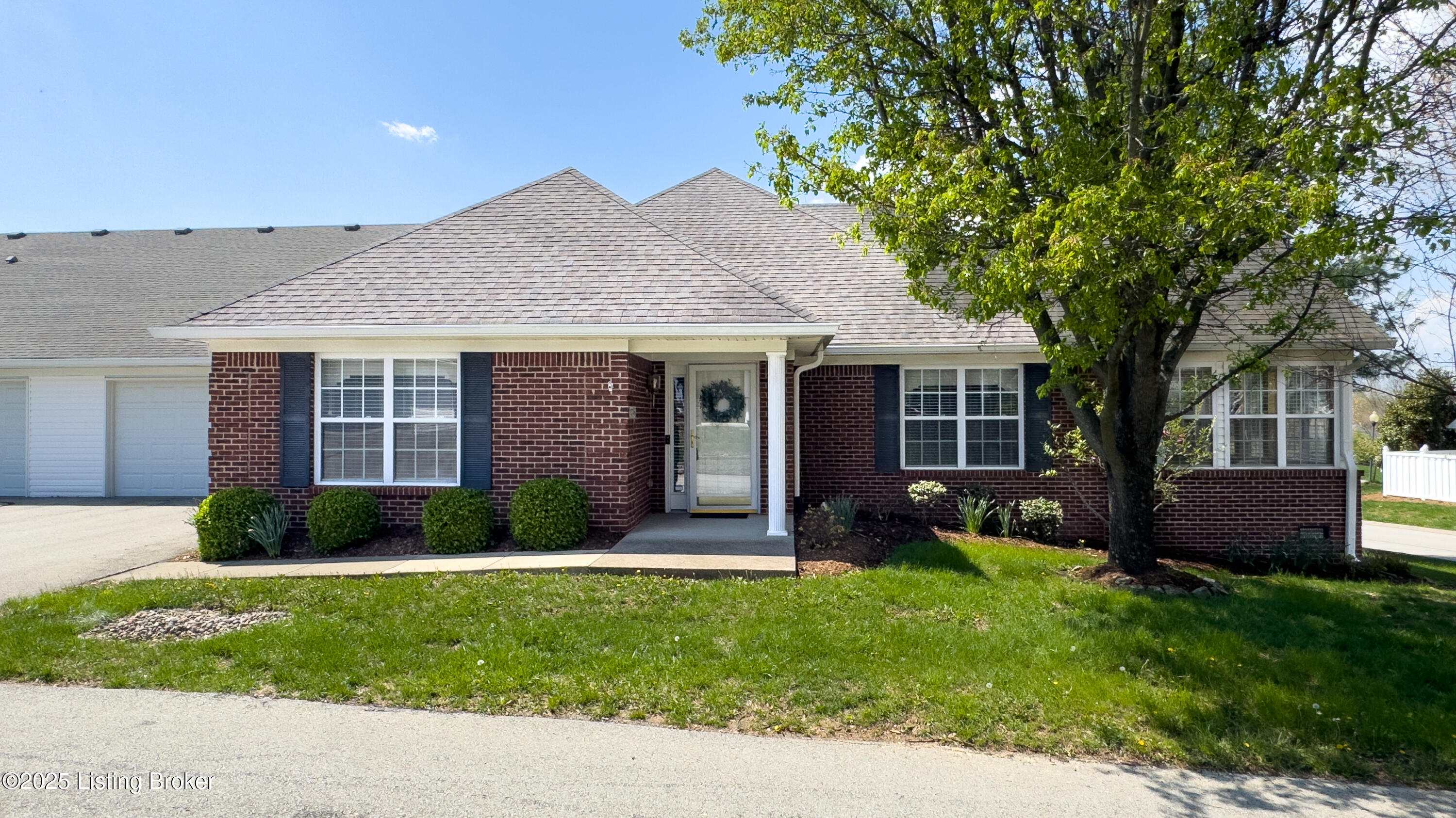 10246 Pine Glen Cir