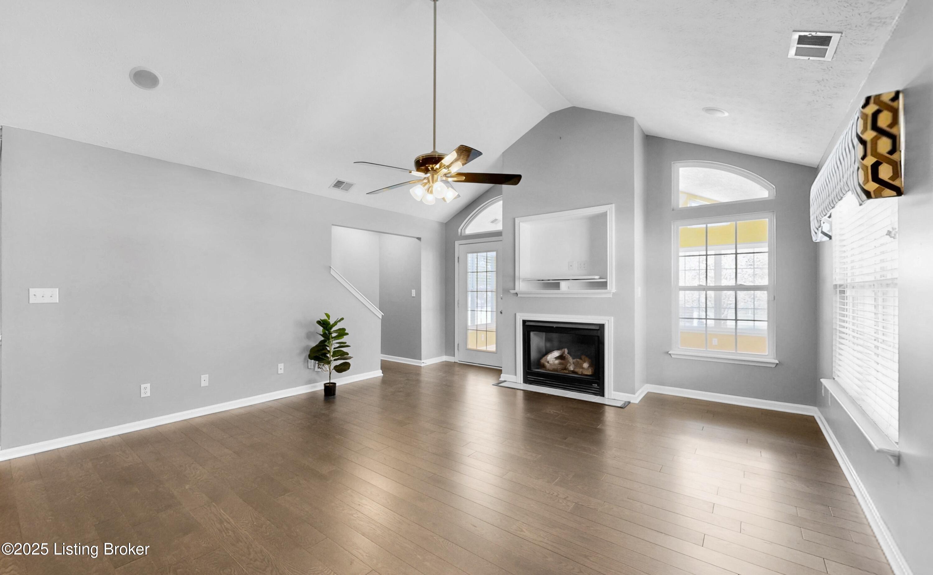 10246 Pine Glen Cir