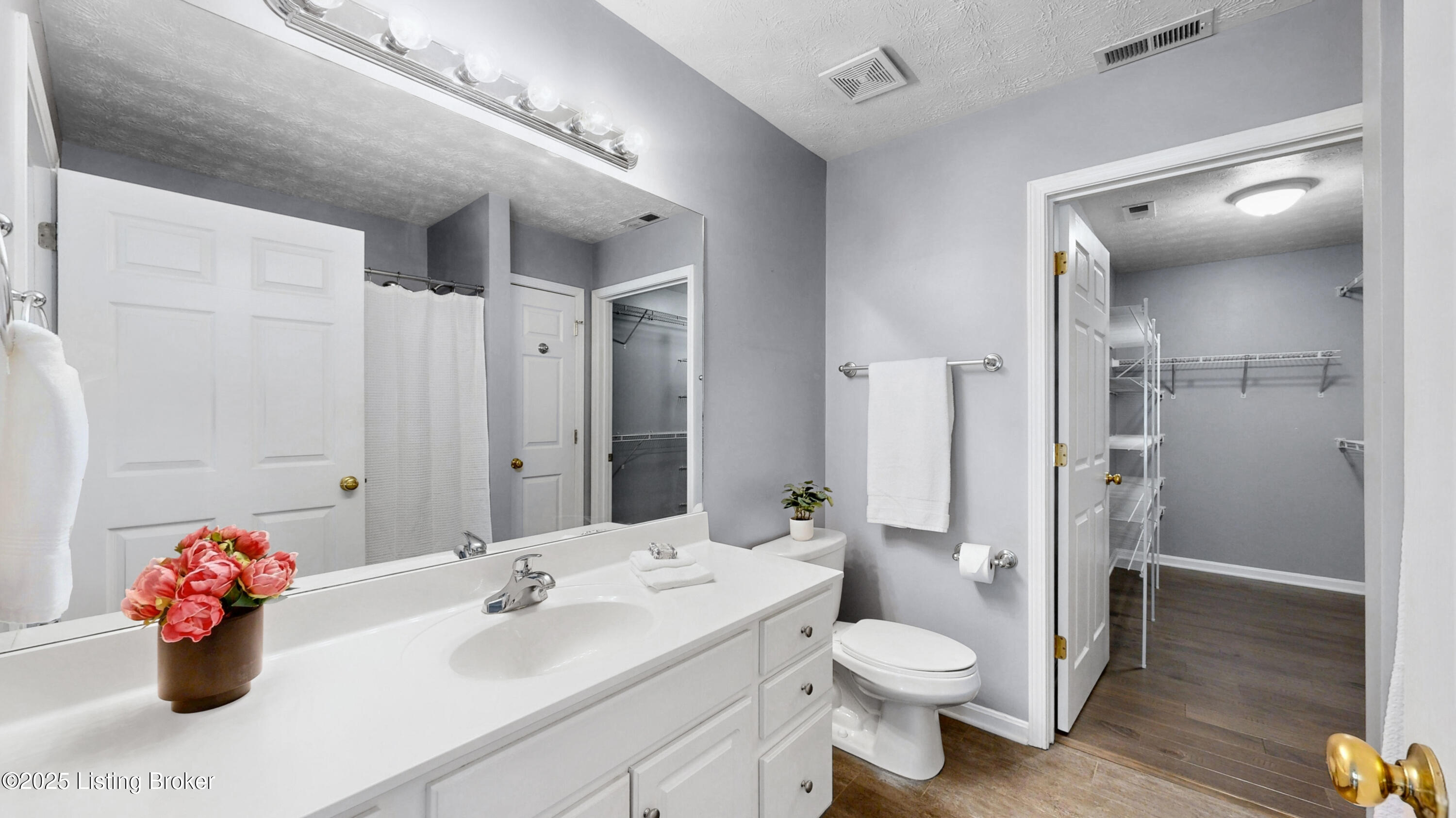10246 Pine Glen Cir