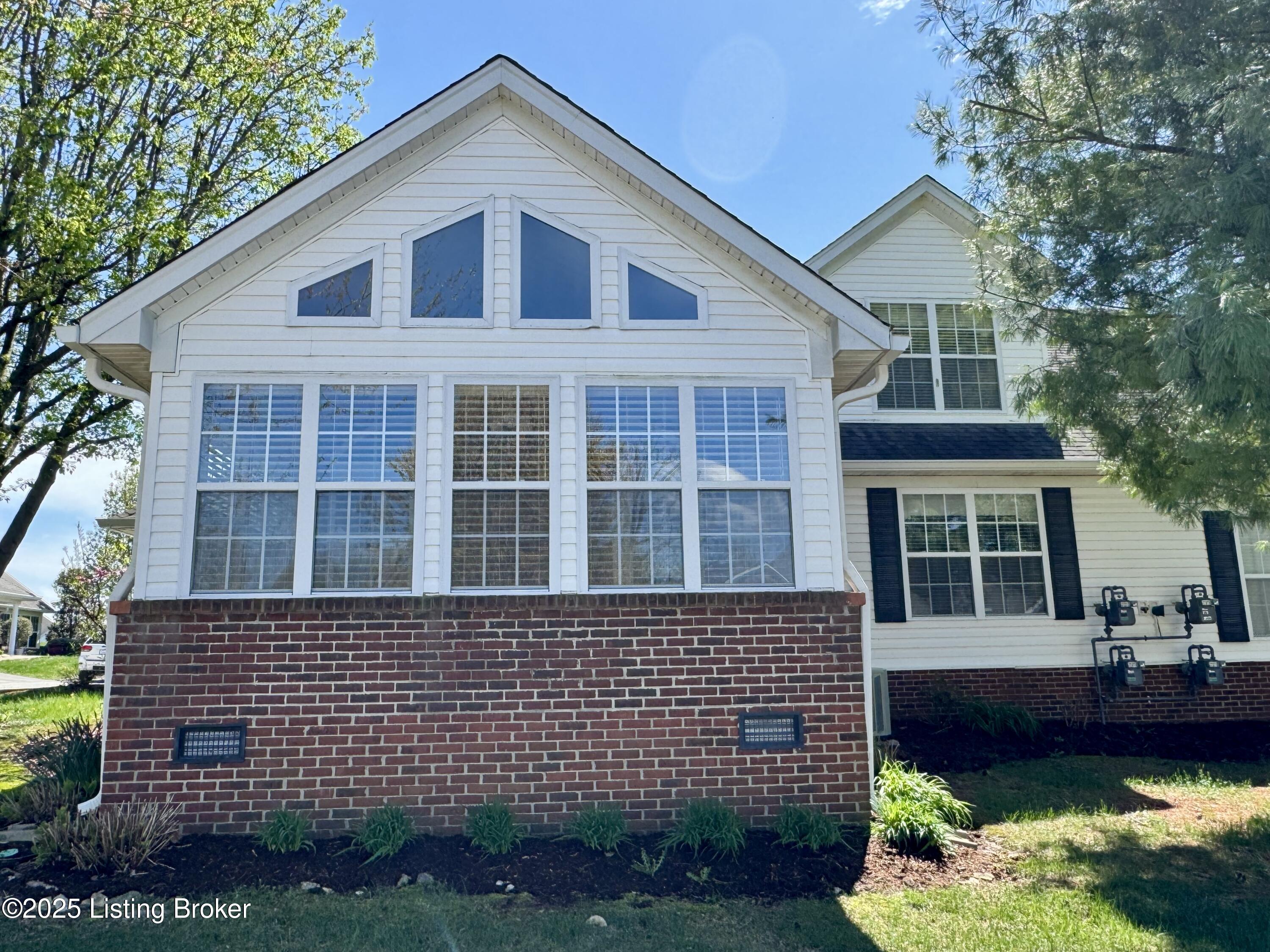 10246 Pine Glen Cir