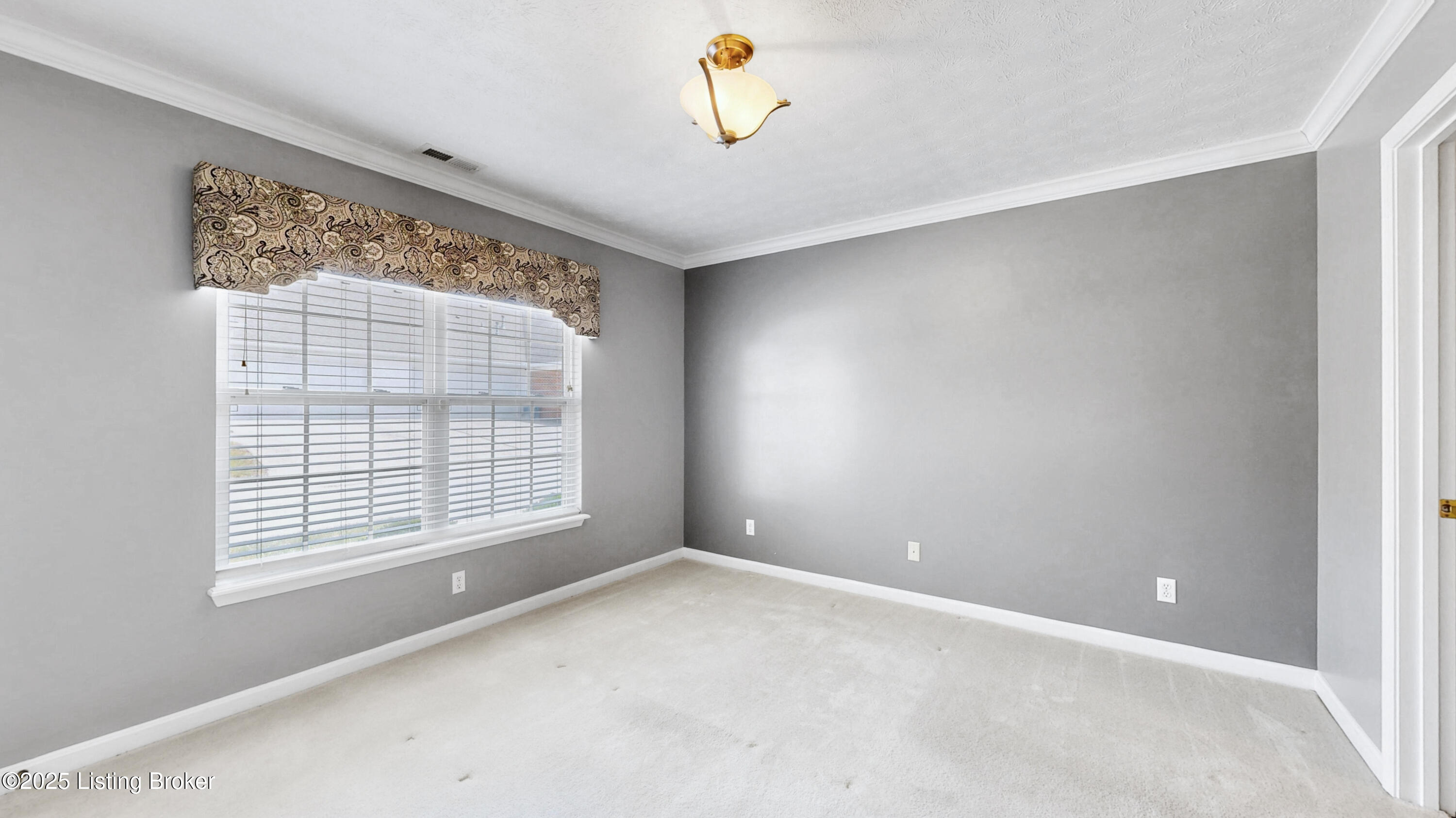 10246 Pine Glen Cir