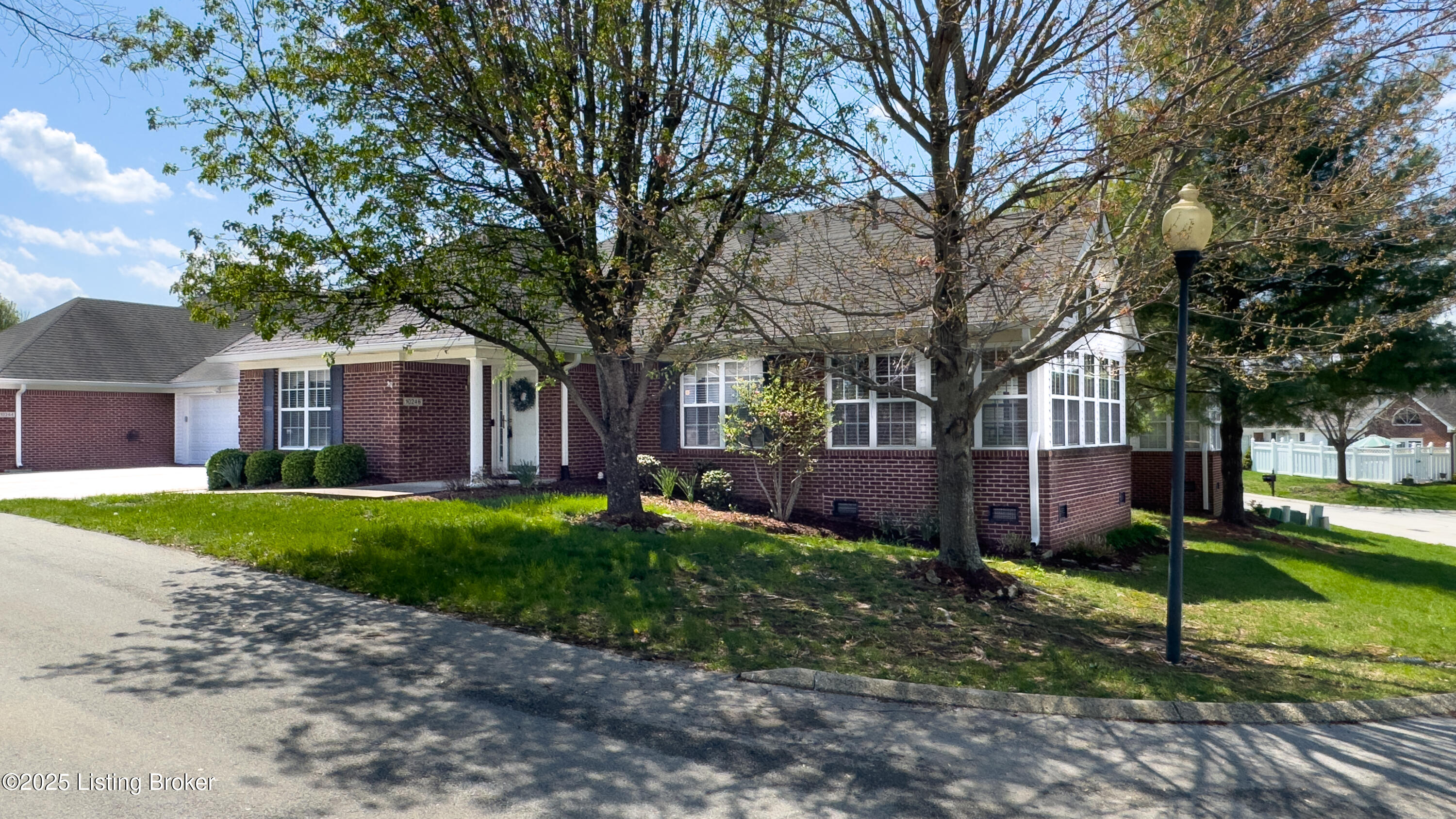 10246 Pine Glen Cir