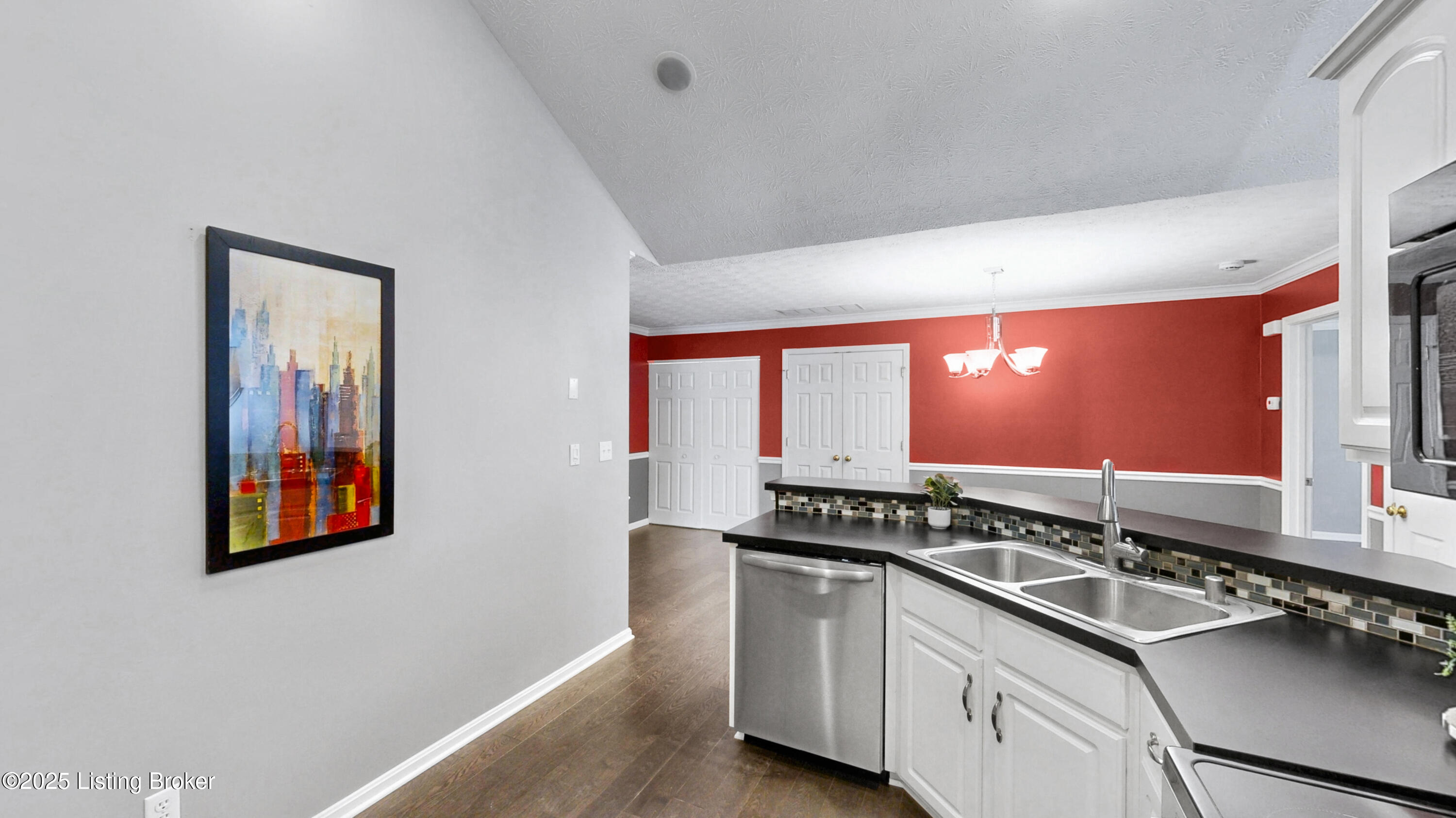 10246 Pine Glen Cir