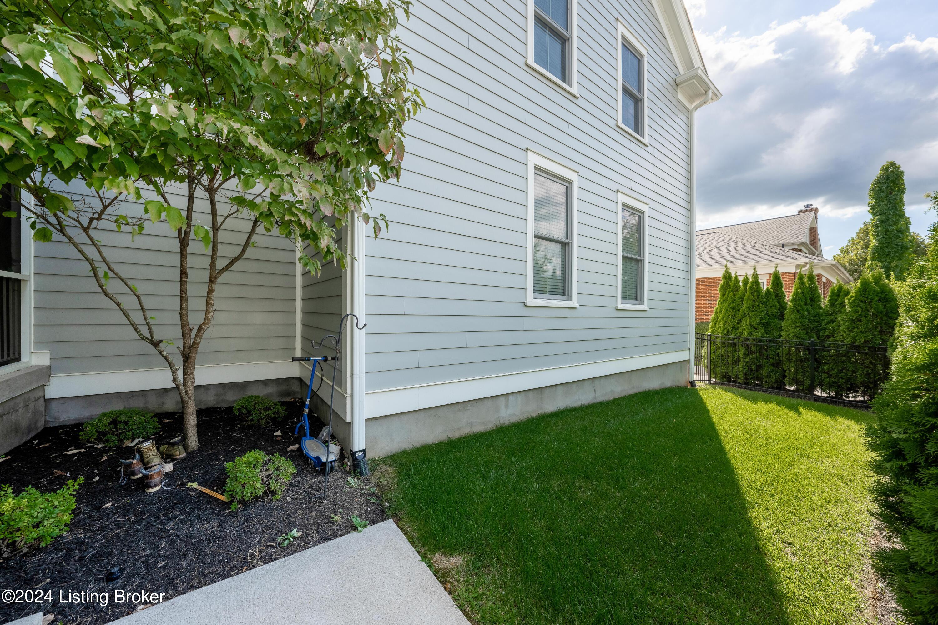 6405 Mistflower Cir