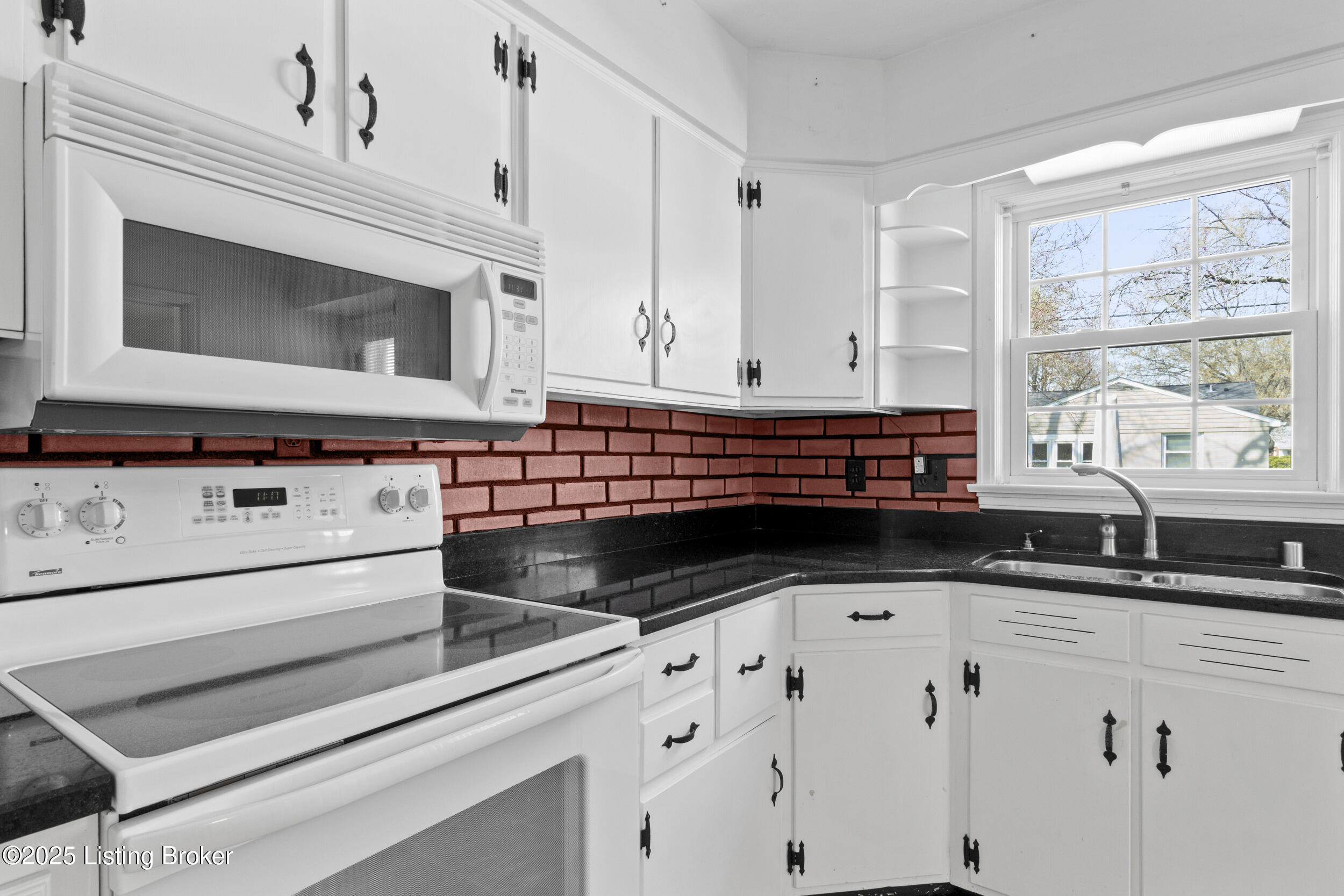 218 Brunswick Rd