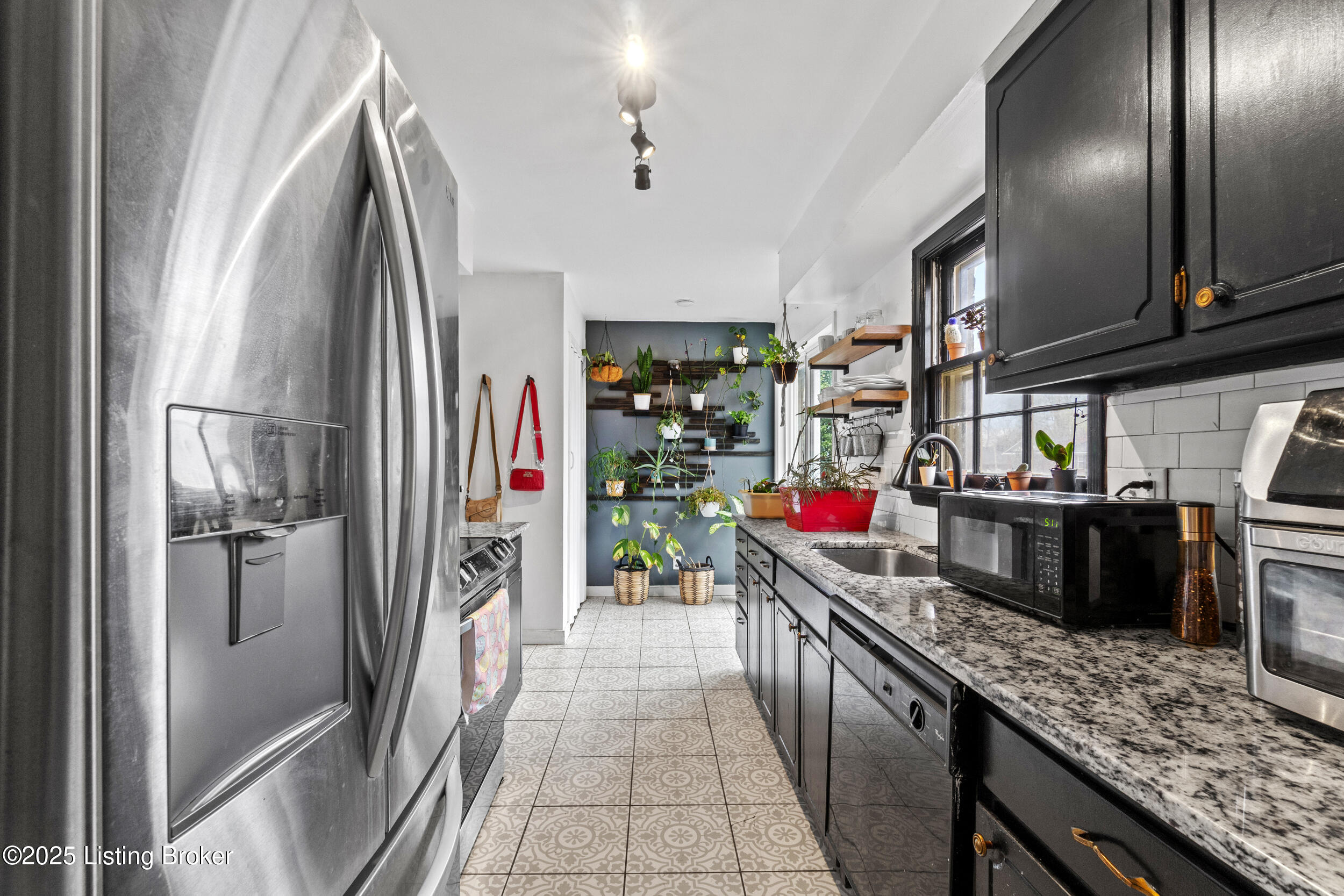 1934 Goldsmith Ln 5