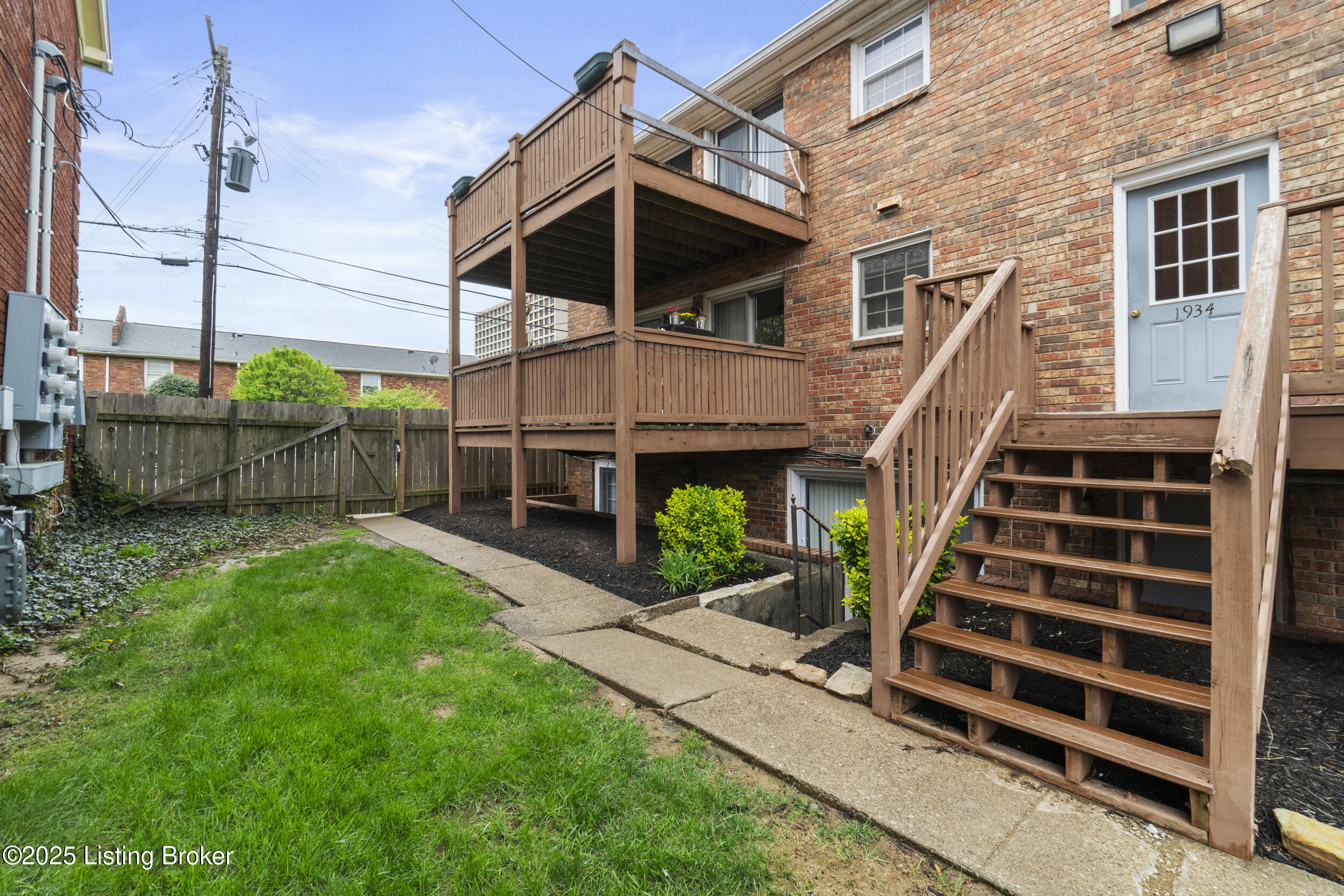 1934 Goldsmith Ln 5