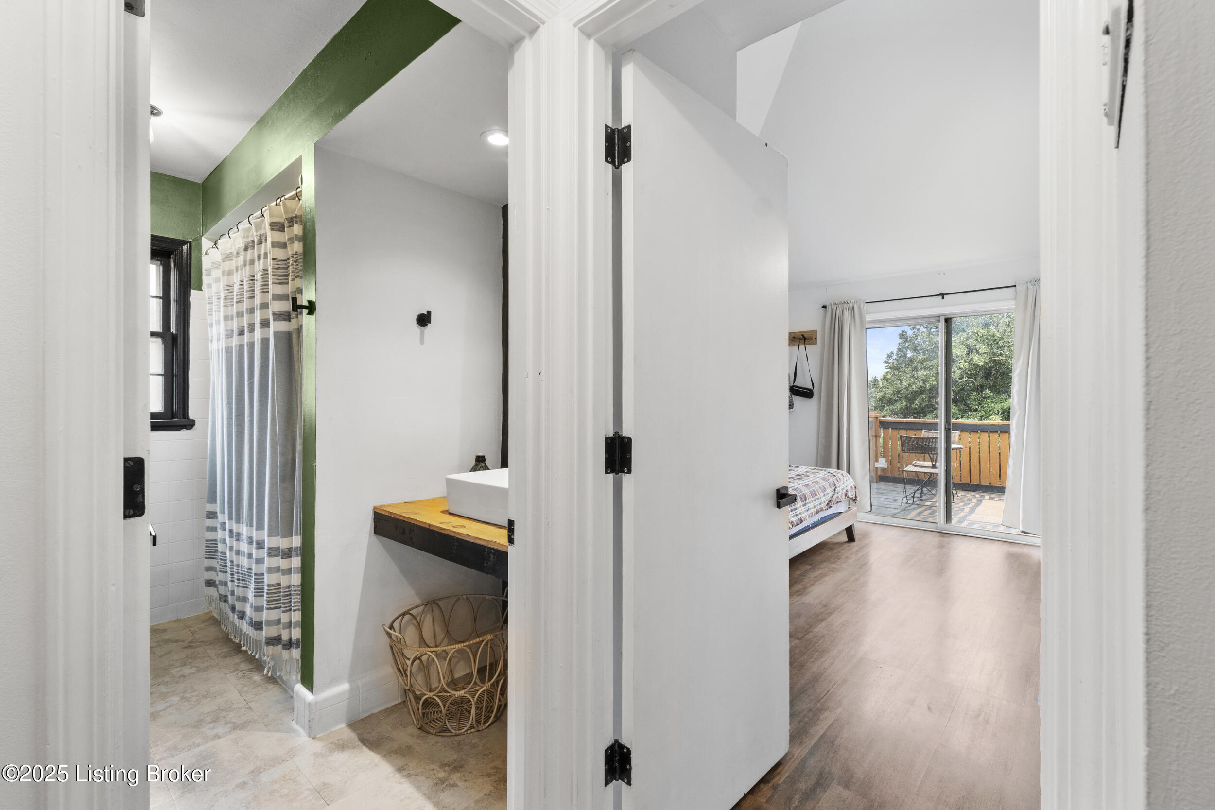 1934 Goldsmith Ln 5