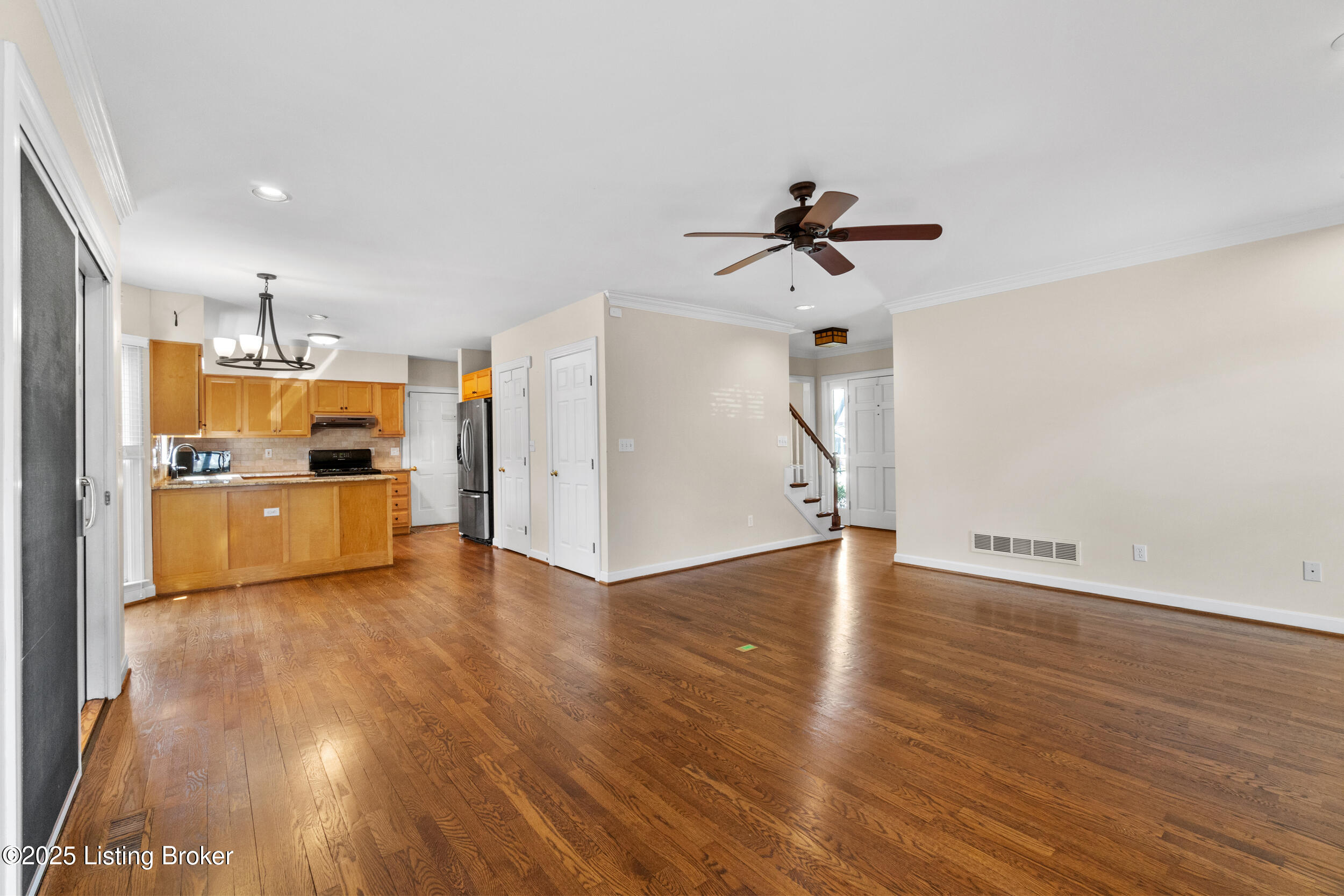 304 Exchange Ave