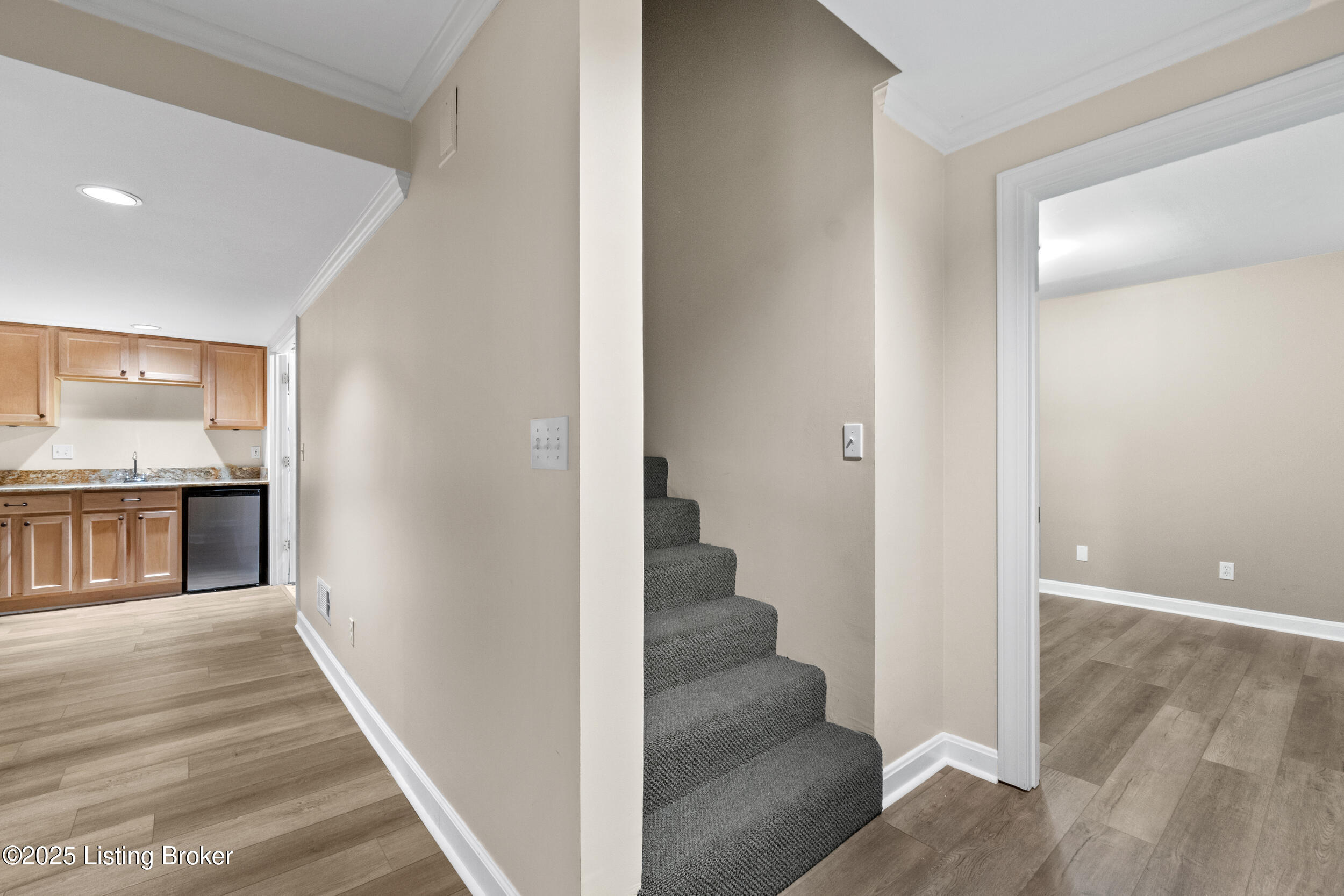 304 Exchange Ave