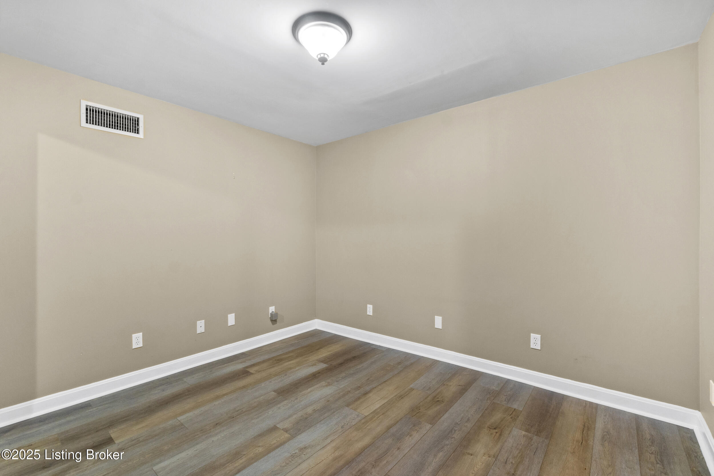304 Exchange Ave