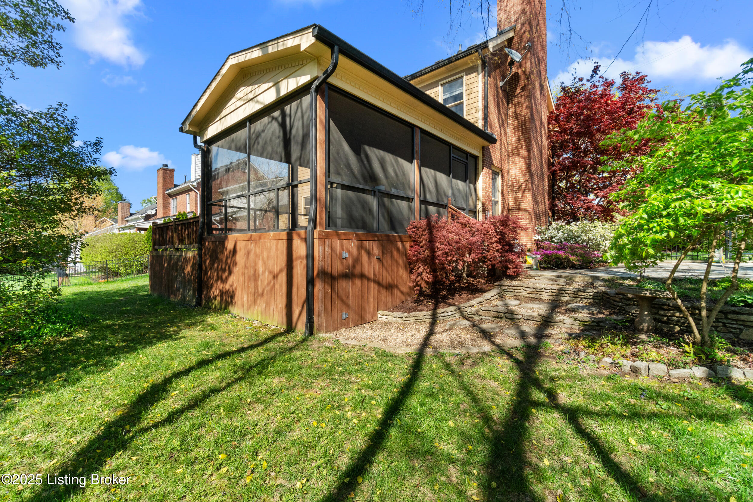 304 Exchange Ave