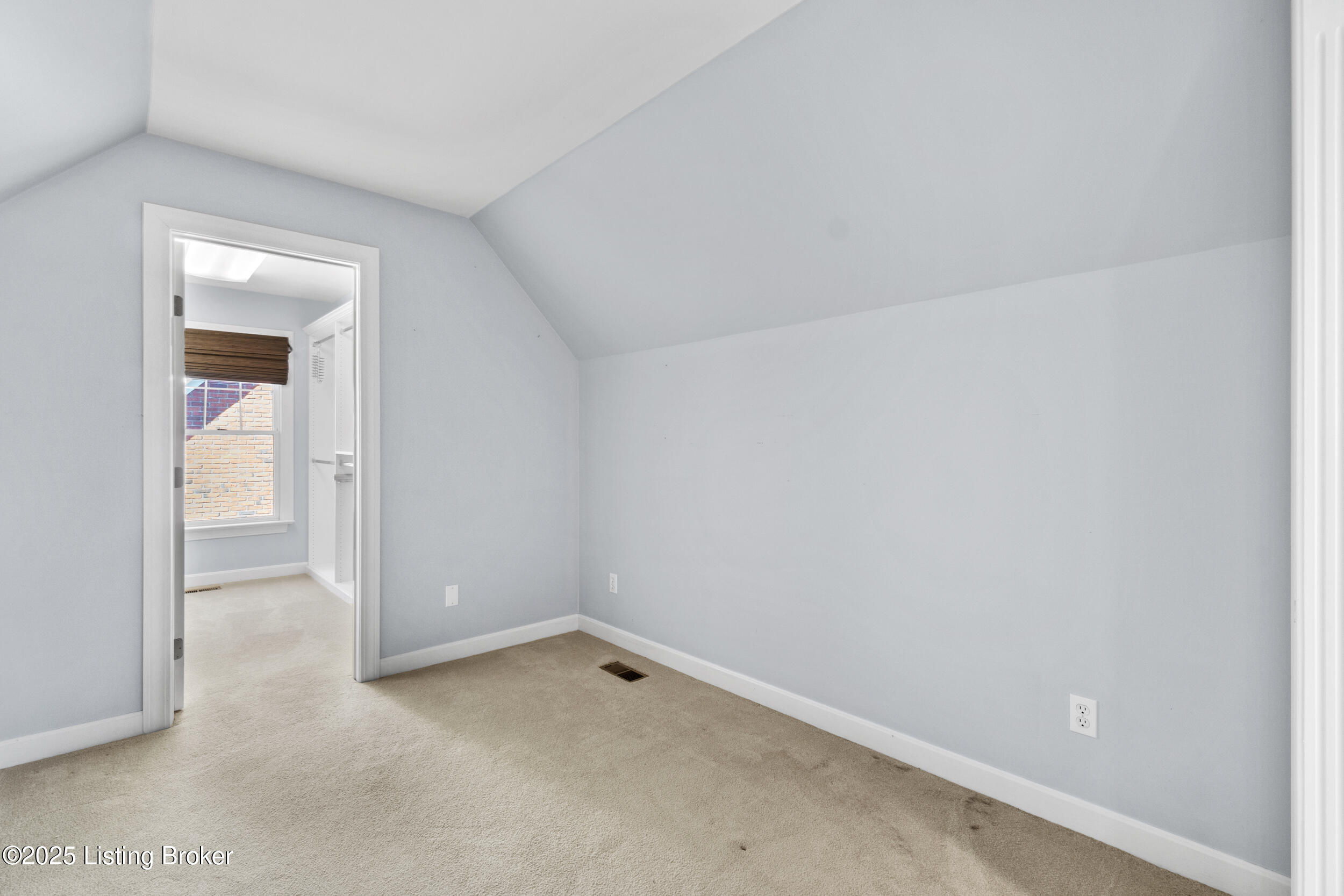 304 Exchange Ave