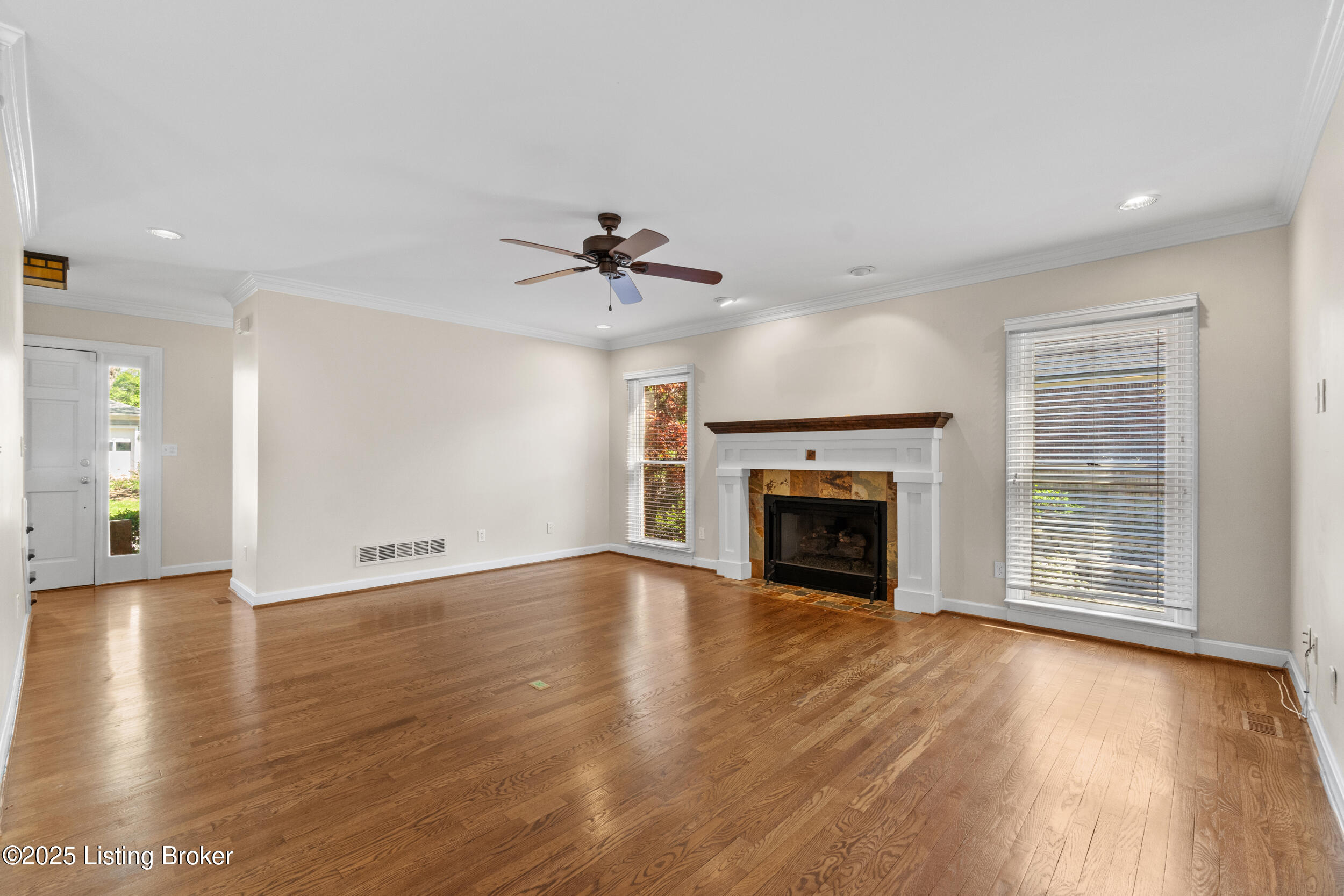 304 Exchange Ave