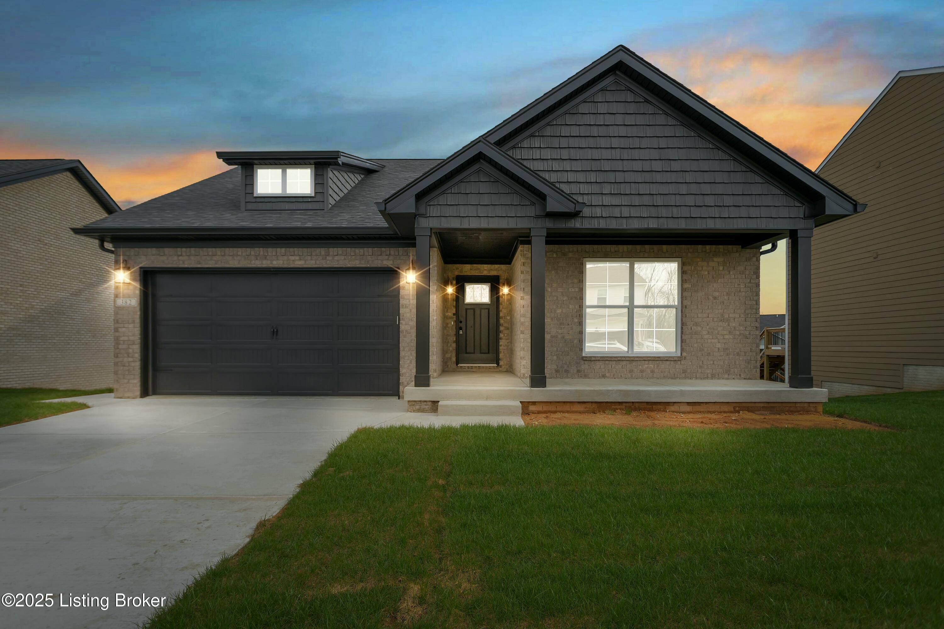 382 Williamsburg Dr
