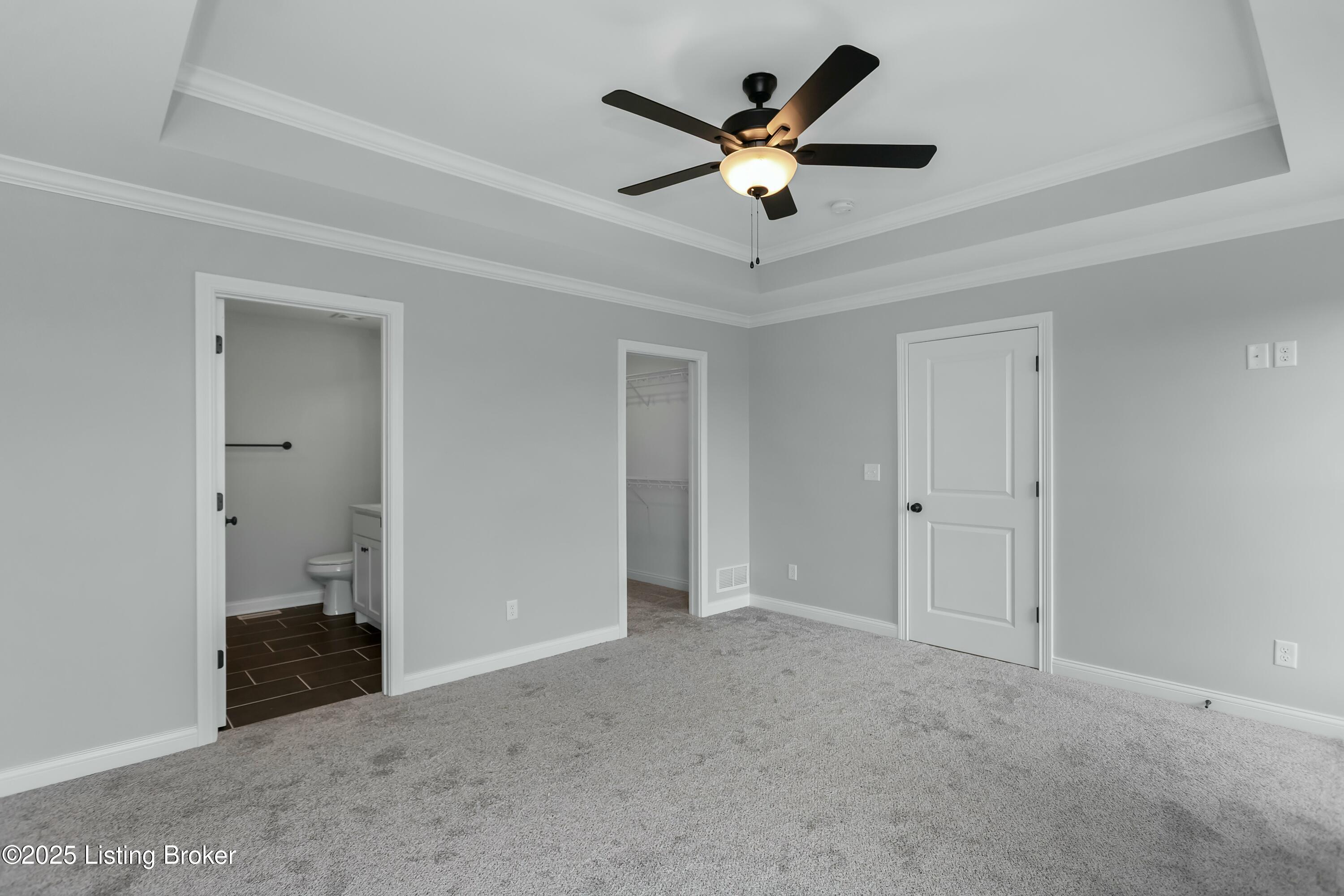 382 Williamsburg Dr