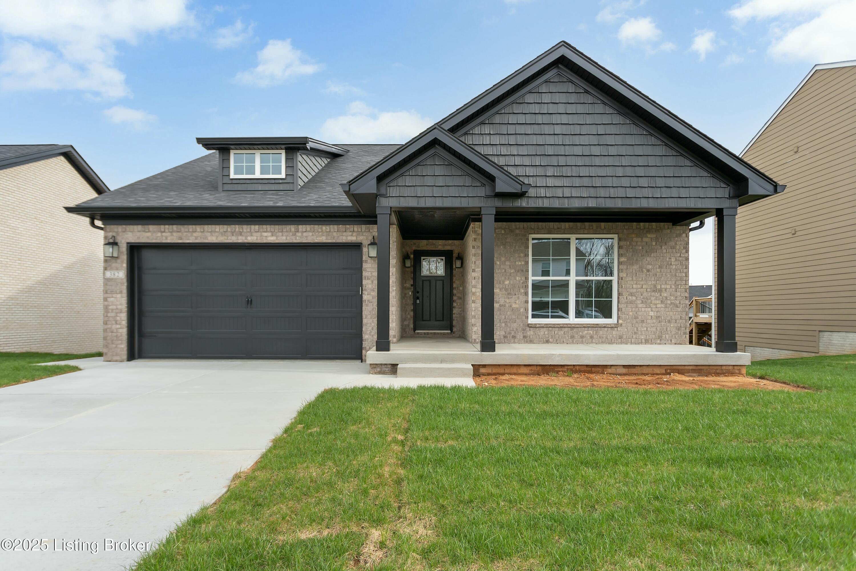 382 Williamsburg Dr