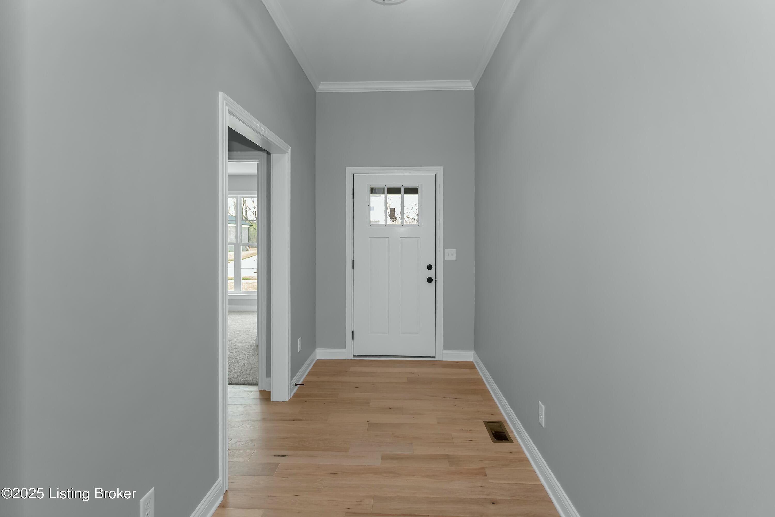 382 Williamsburg Dr