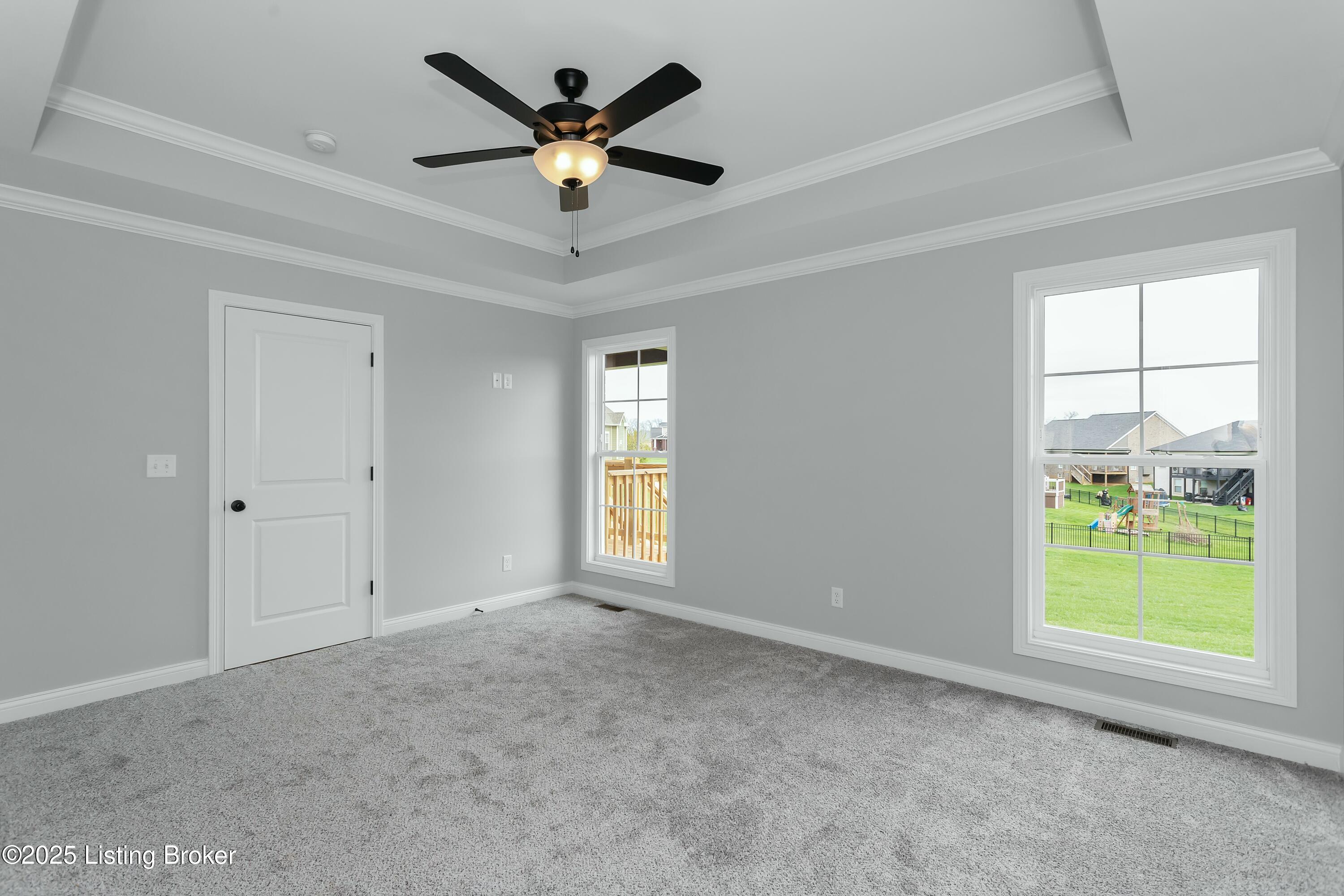 382 Williamsburg Dr