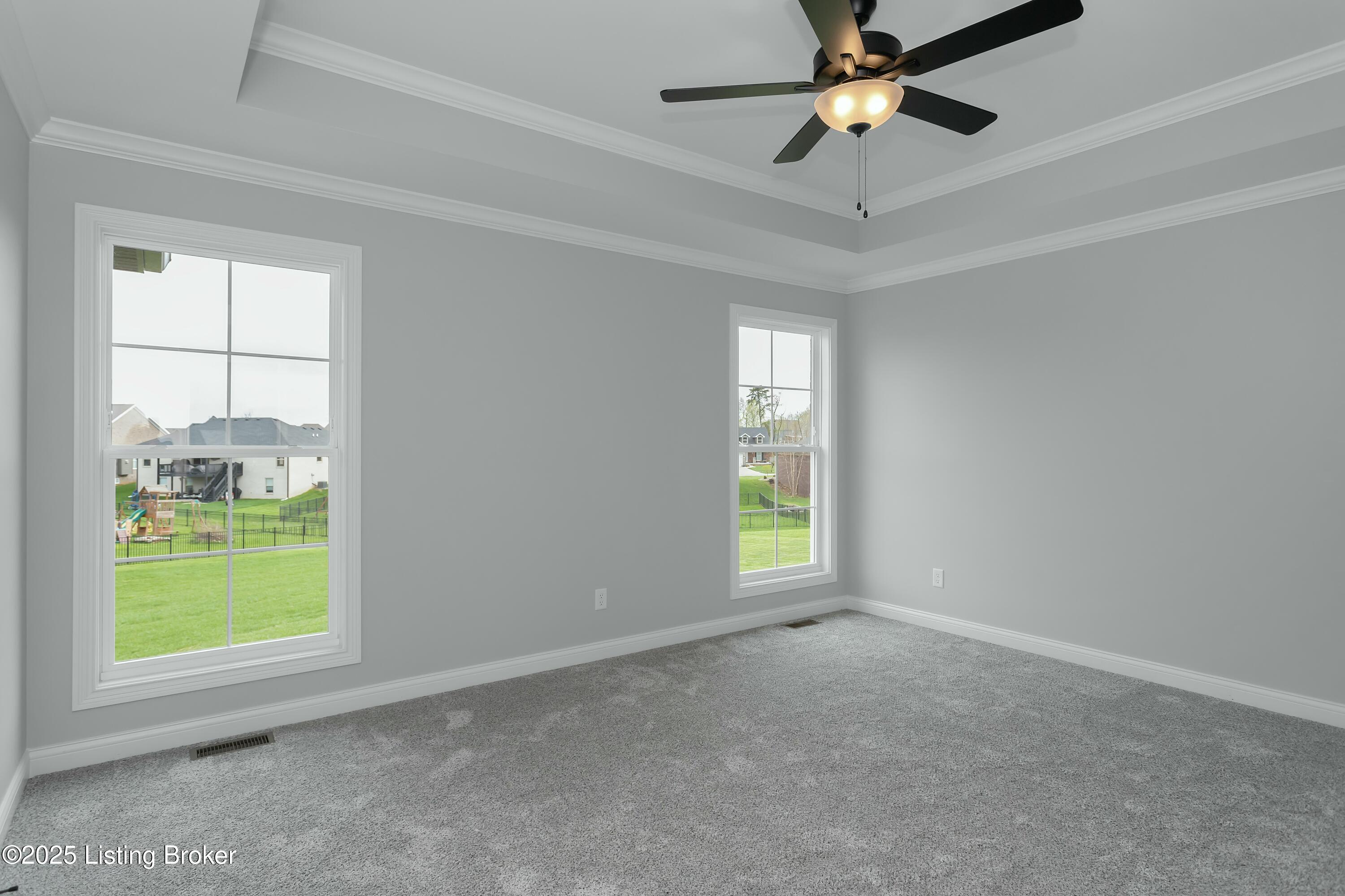 382 Williamsburg Dr