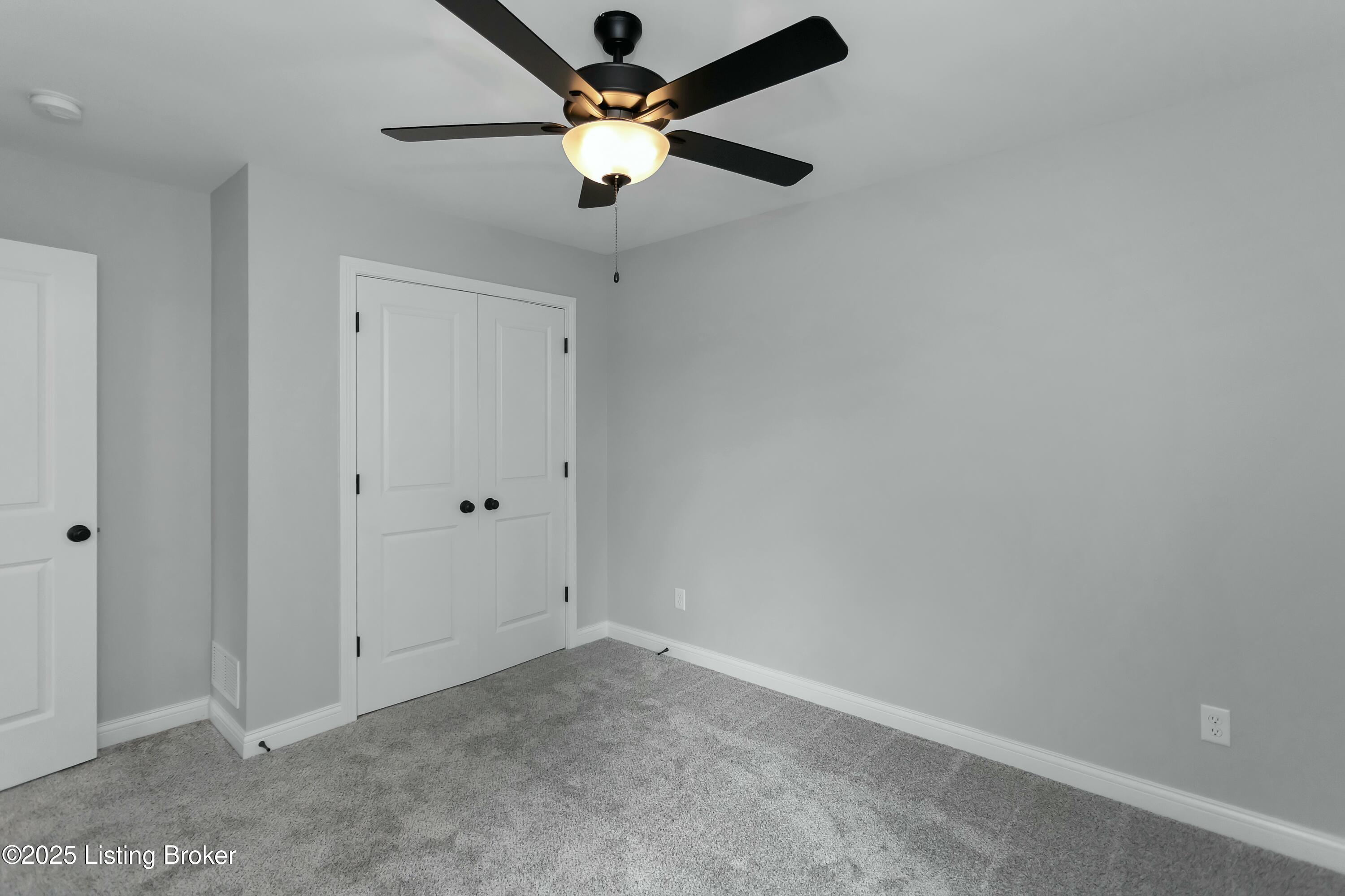 382 Williamsburg Dr