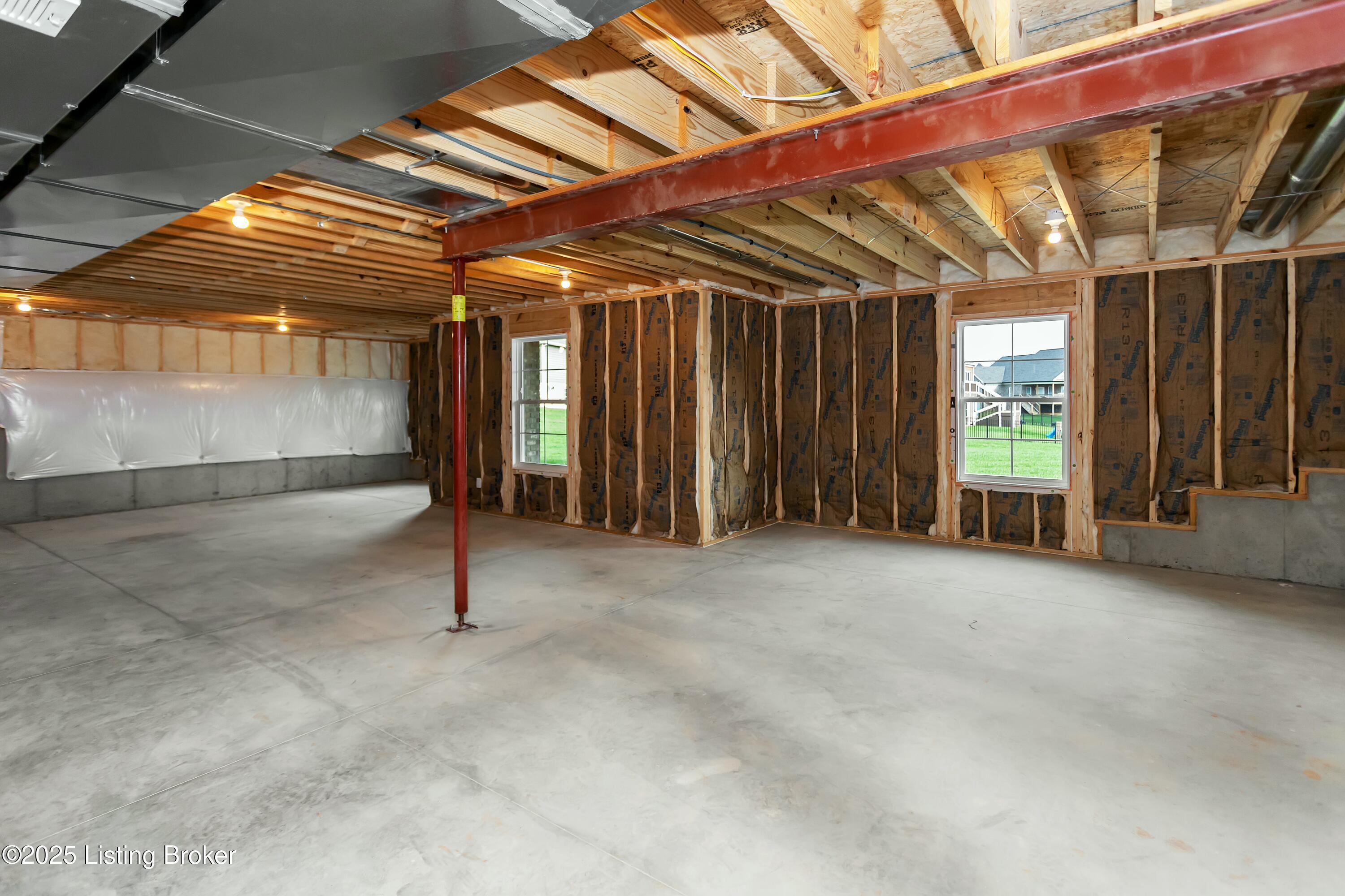 382 Williamsburg Dr