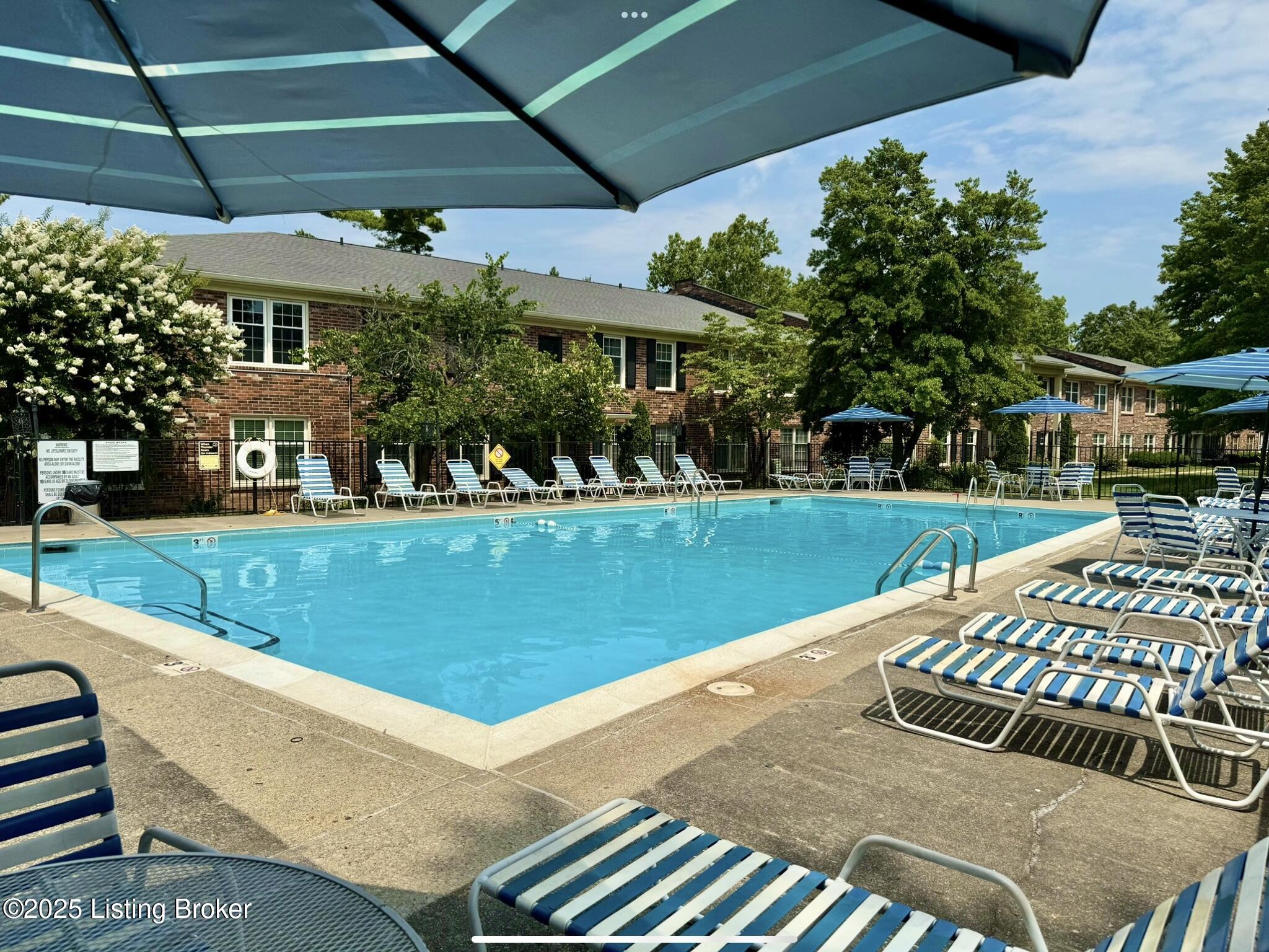 263 Stonehenge Dr 101
