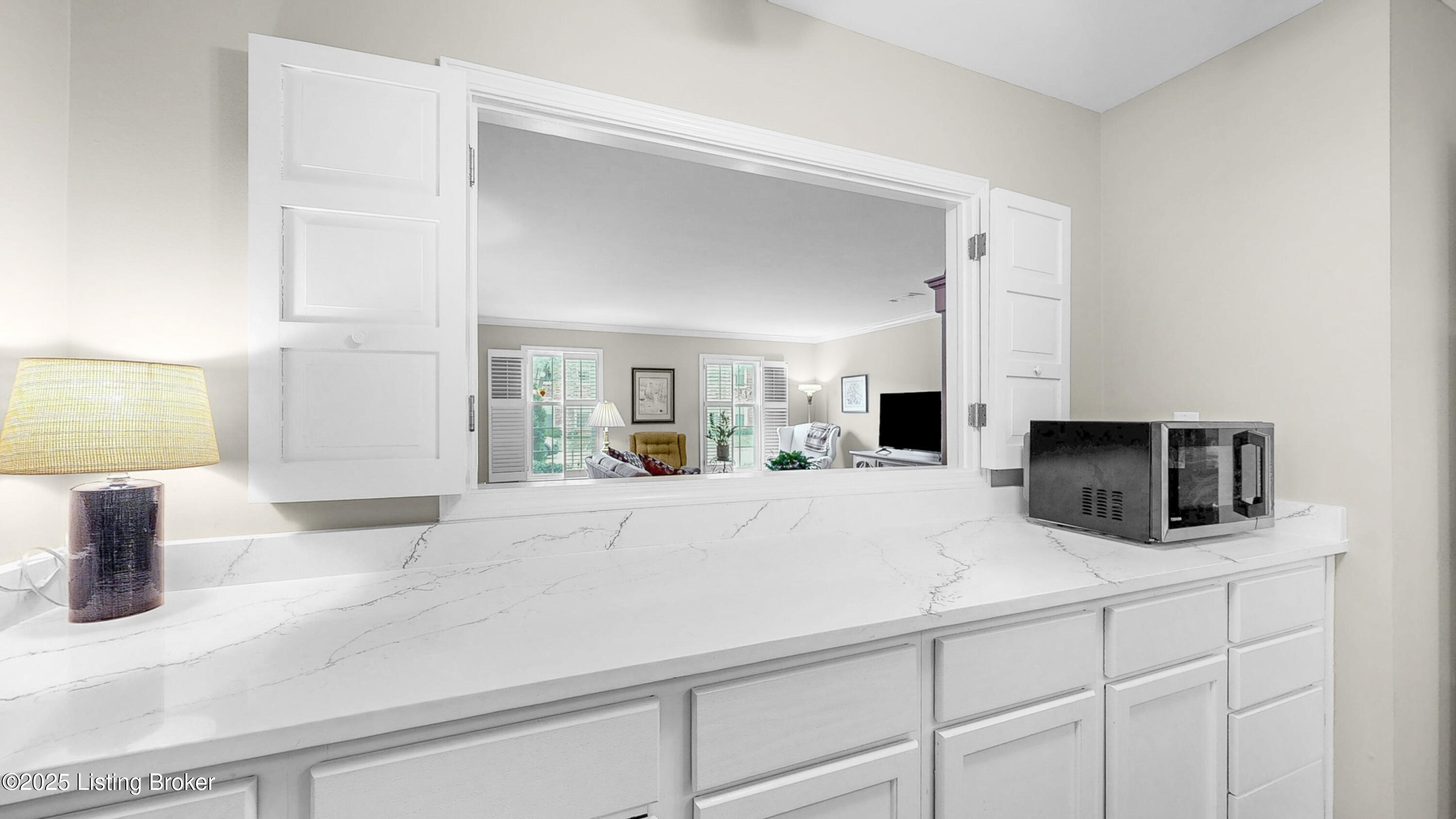 263 Stonehenge Dr 101