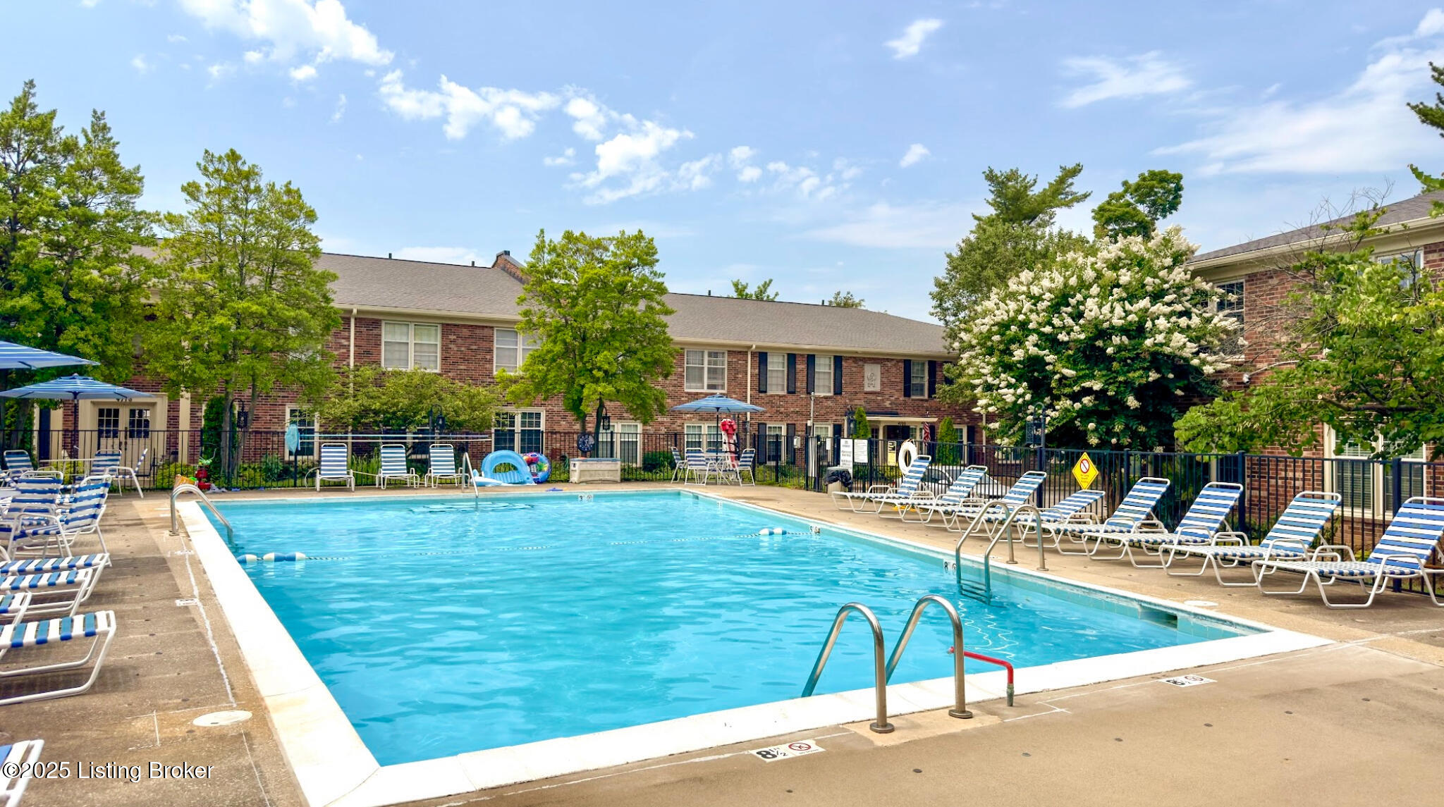 263 Stonehenge Dr 101