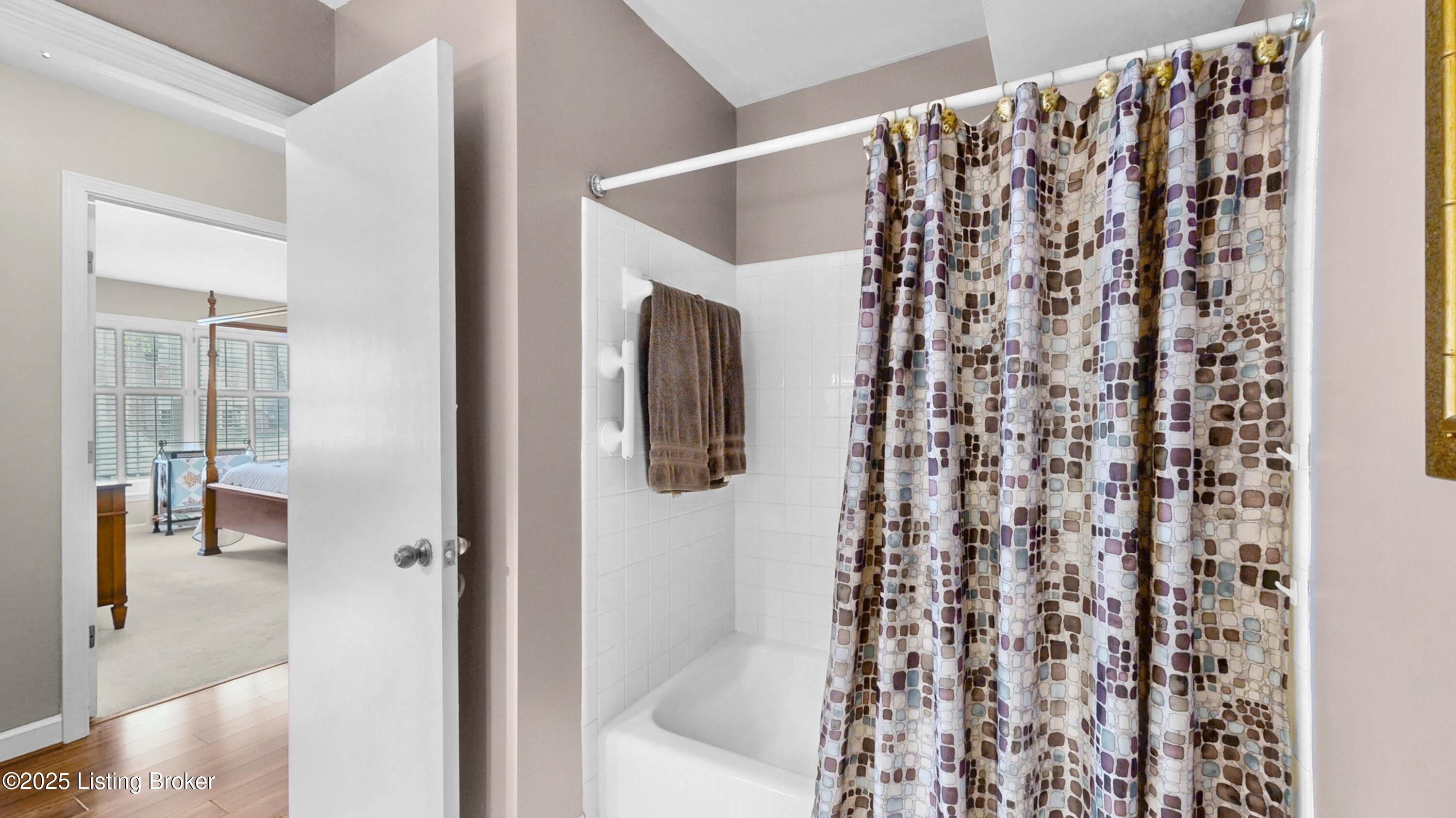 263 Stonehenge Dr 101