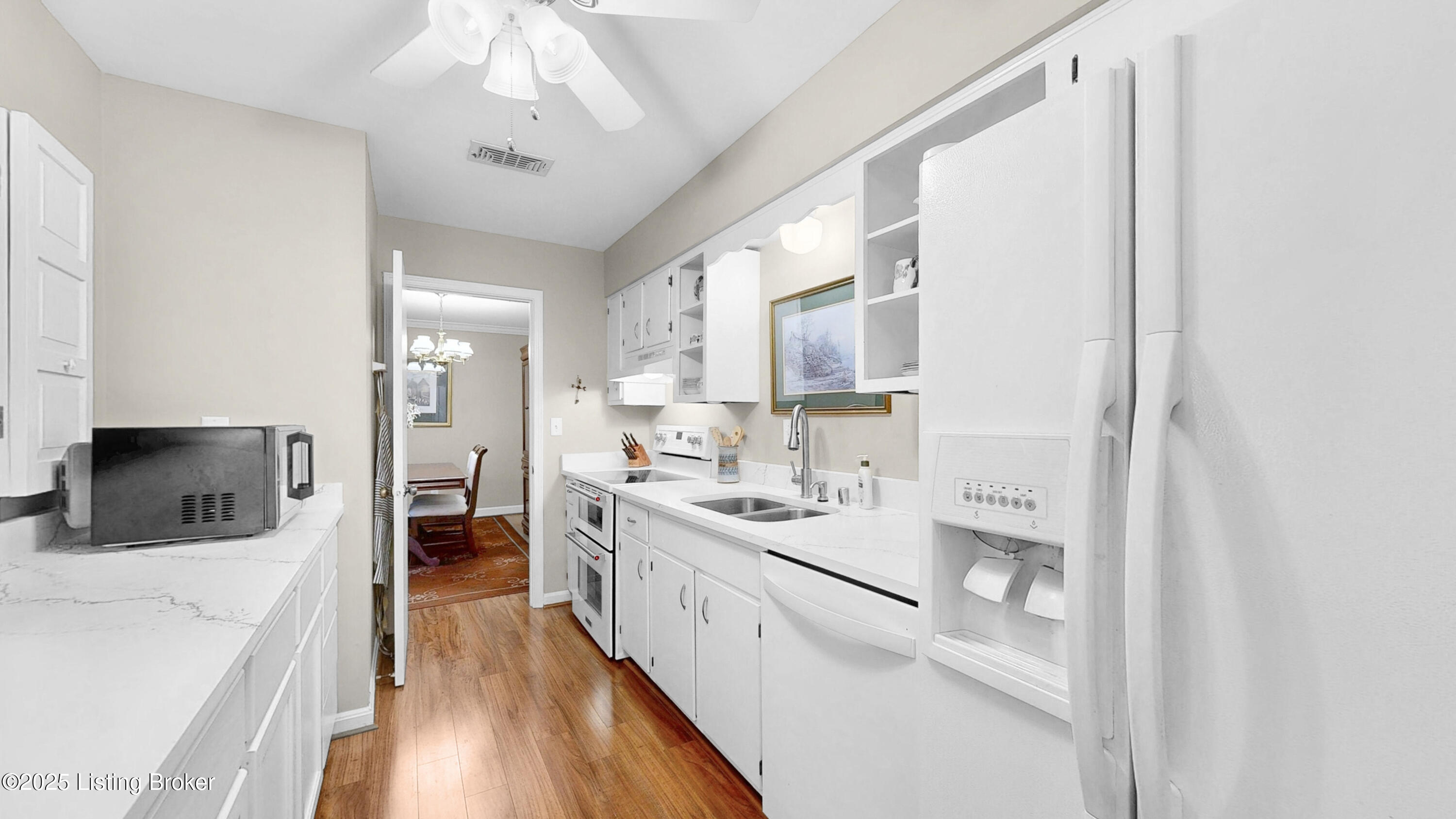 263 Stonehenge Dr 101