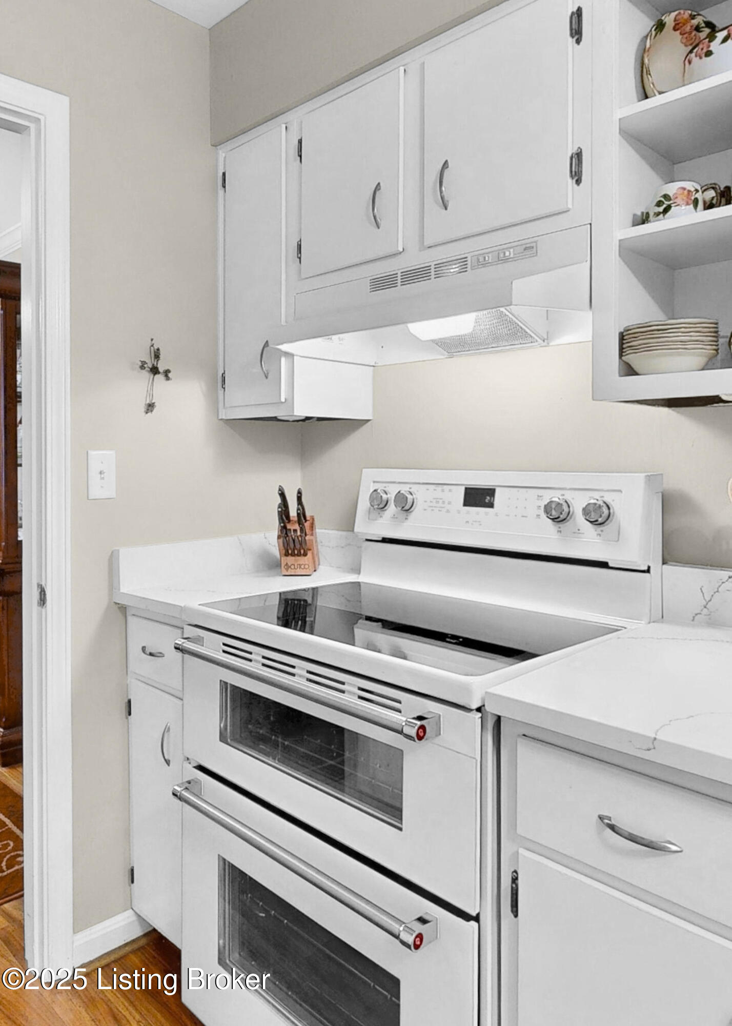 263 Stonehenge Dr 101