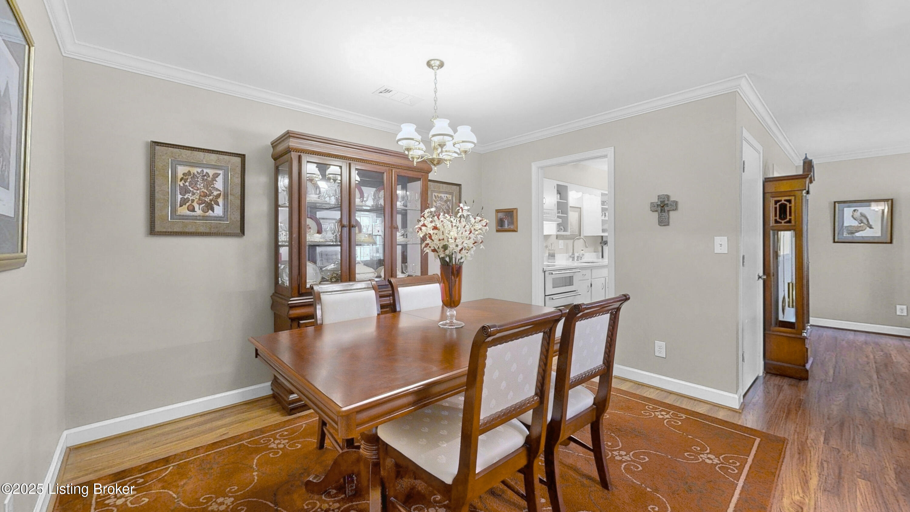 263 Stonehenge Dr 101