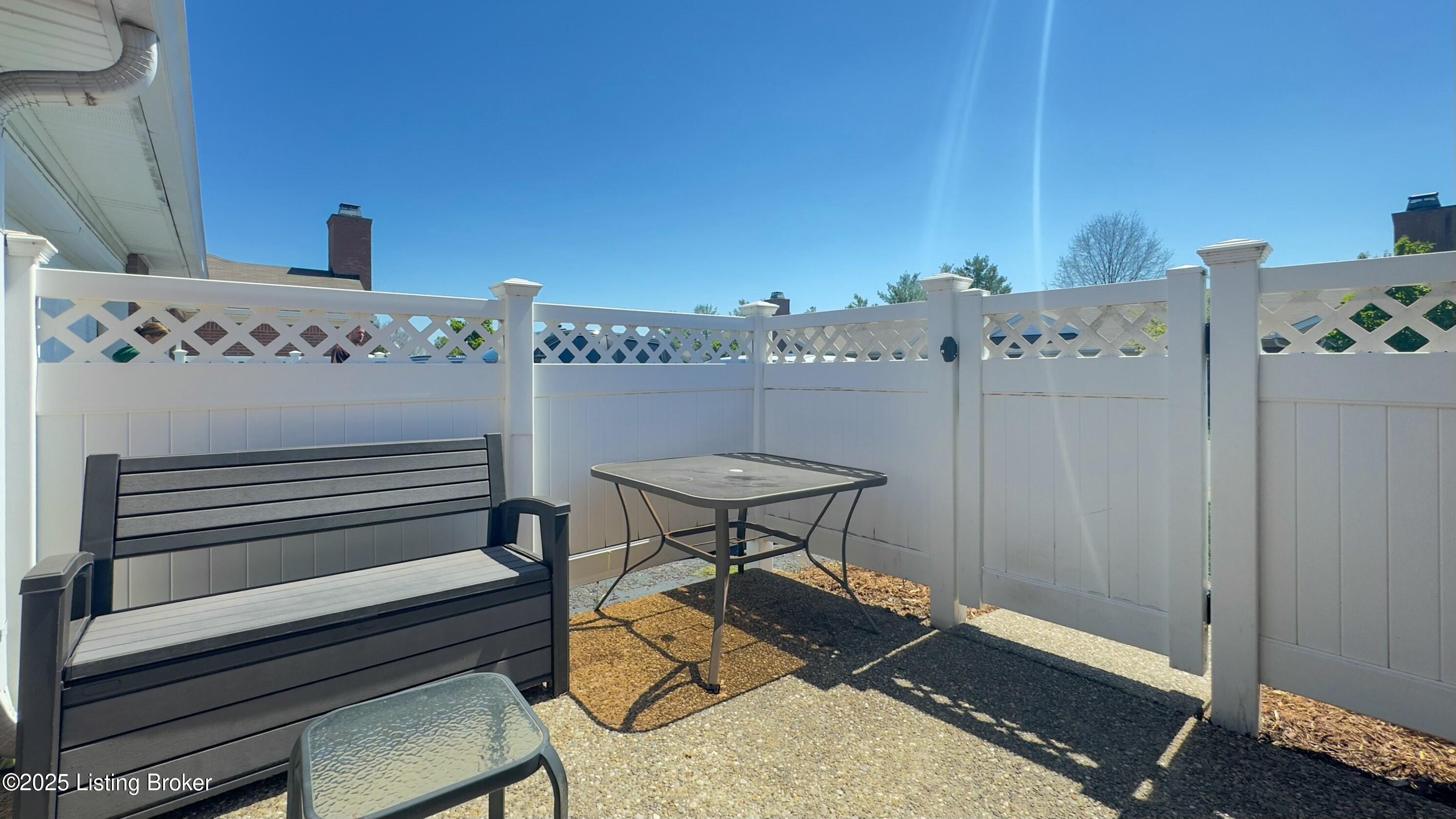 11005 Cambridge Commons Dr