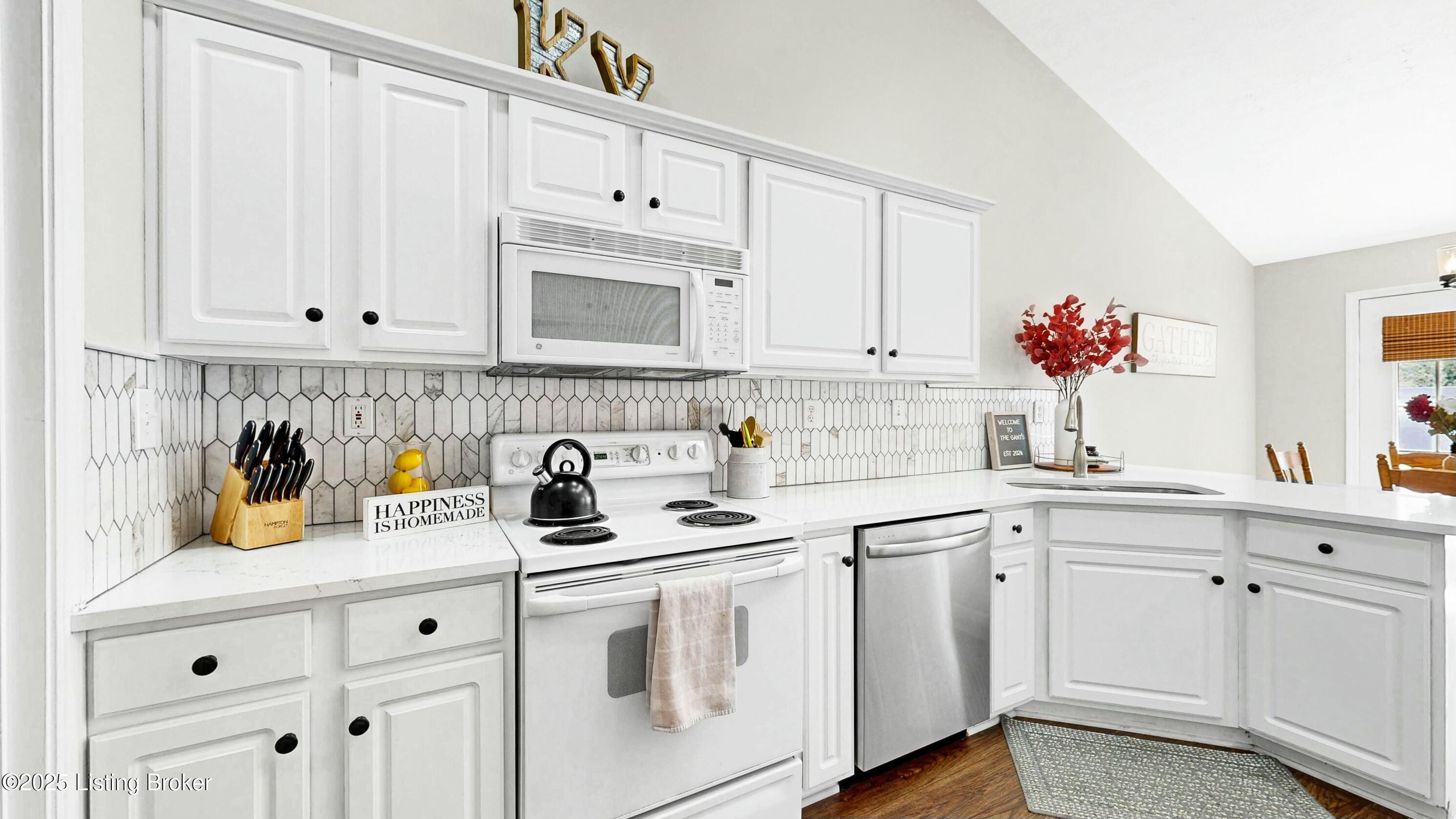 11005 Cambridge Commons Dr