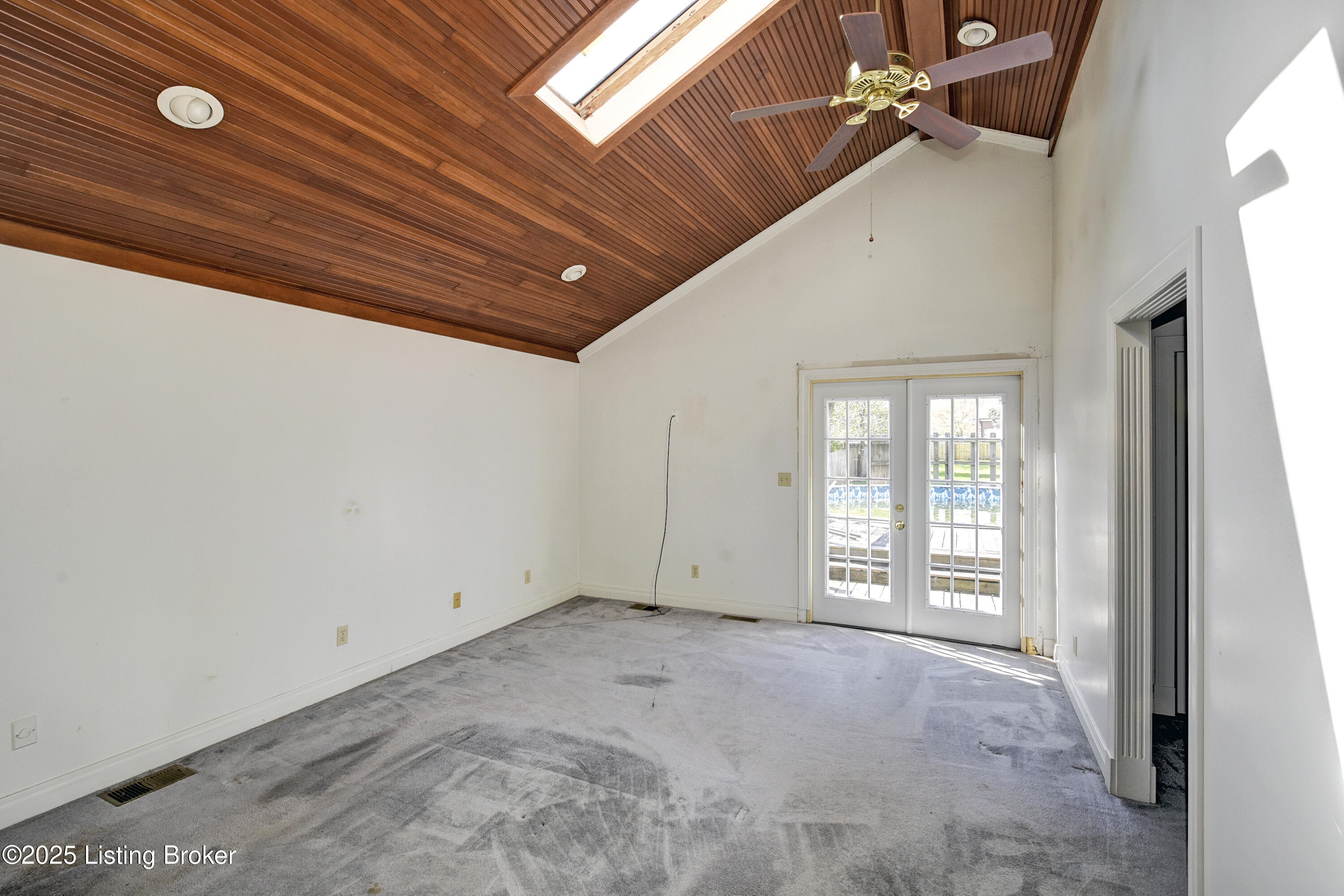 9612 Watterson Trail