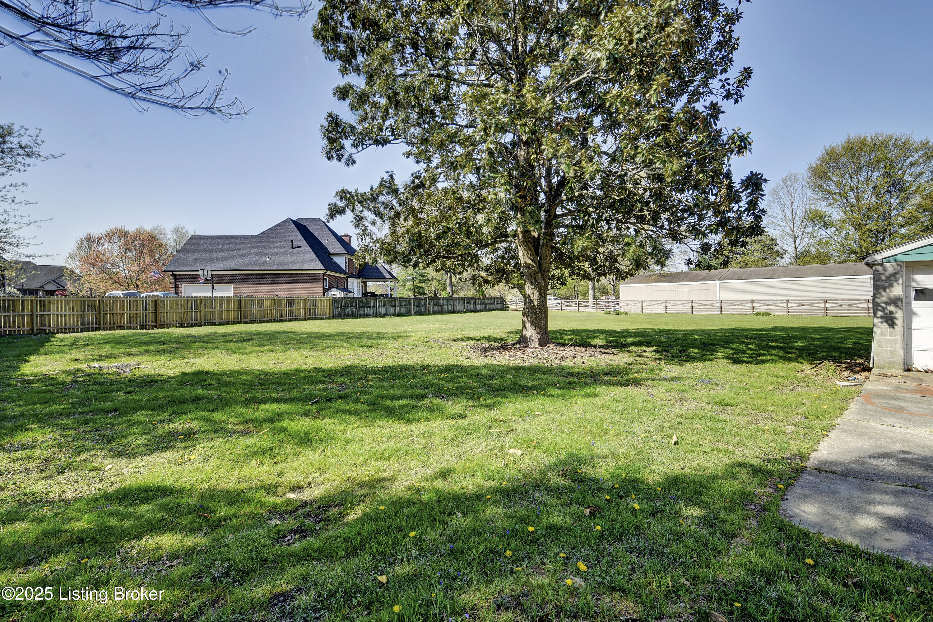 9612 Watterson Trail