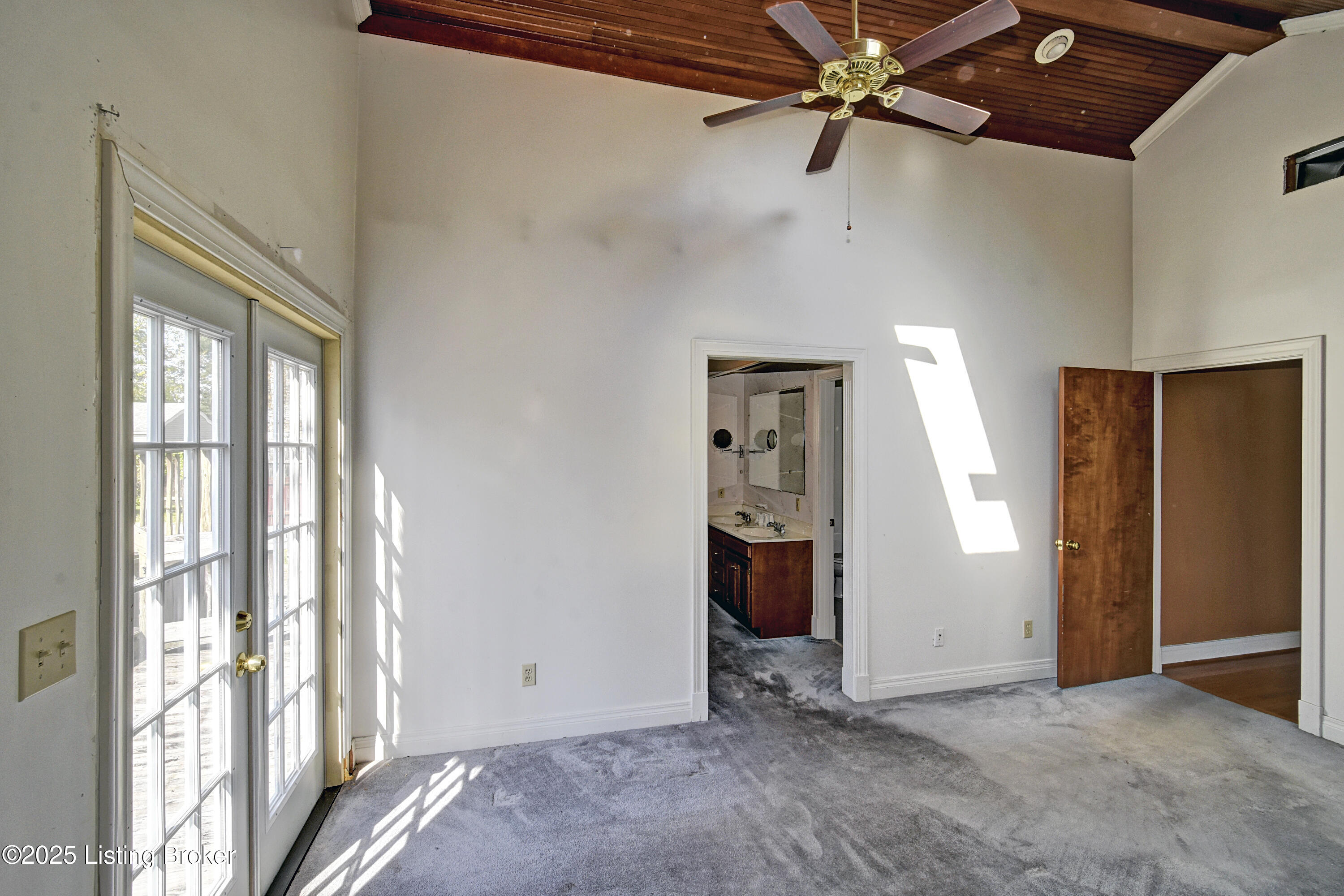 9612 Watterson Trail