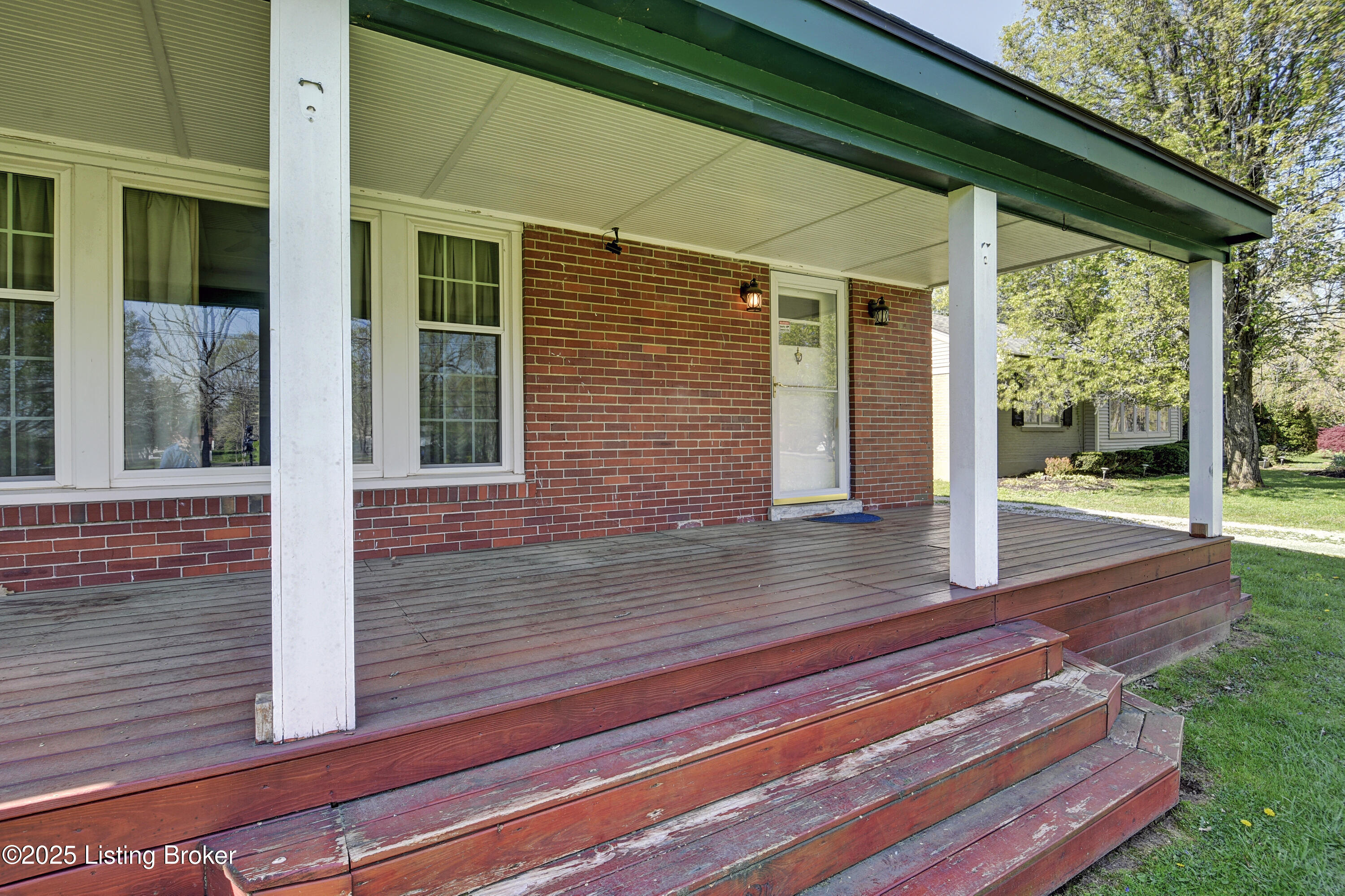 9612 Watterson Trail