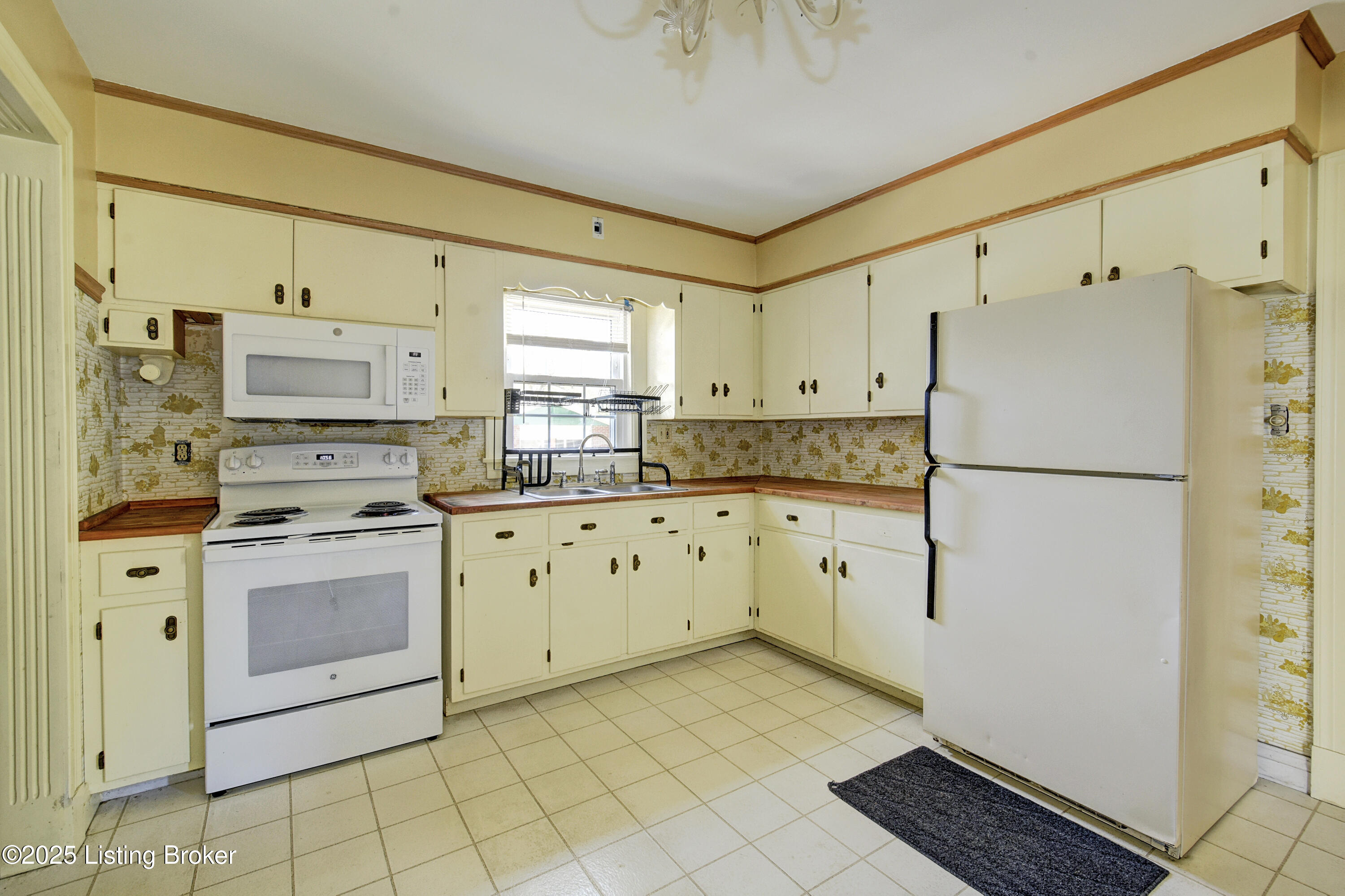 9612 Watterson Trail