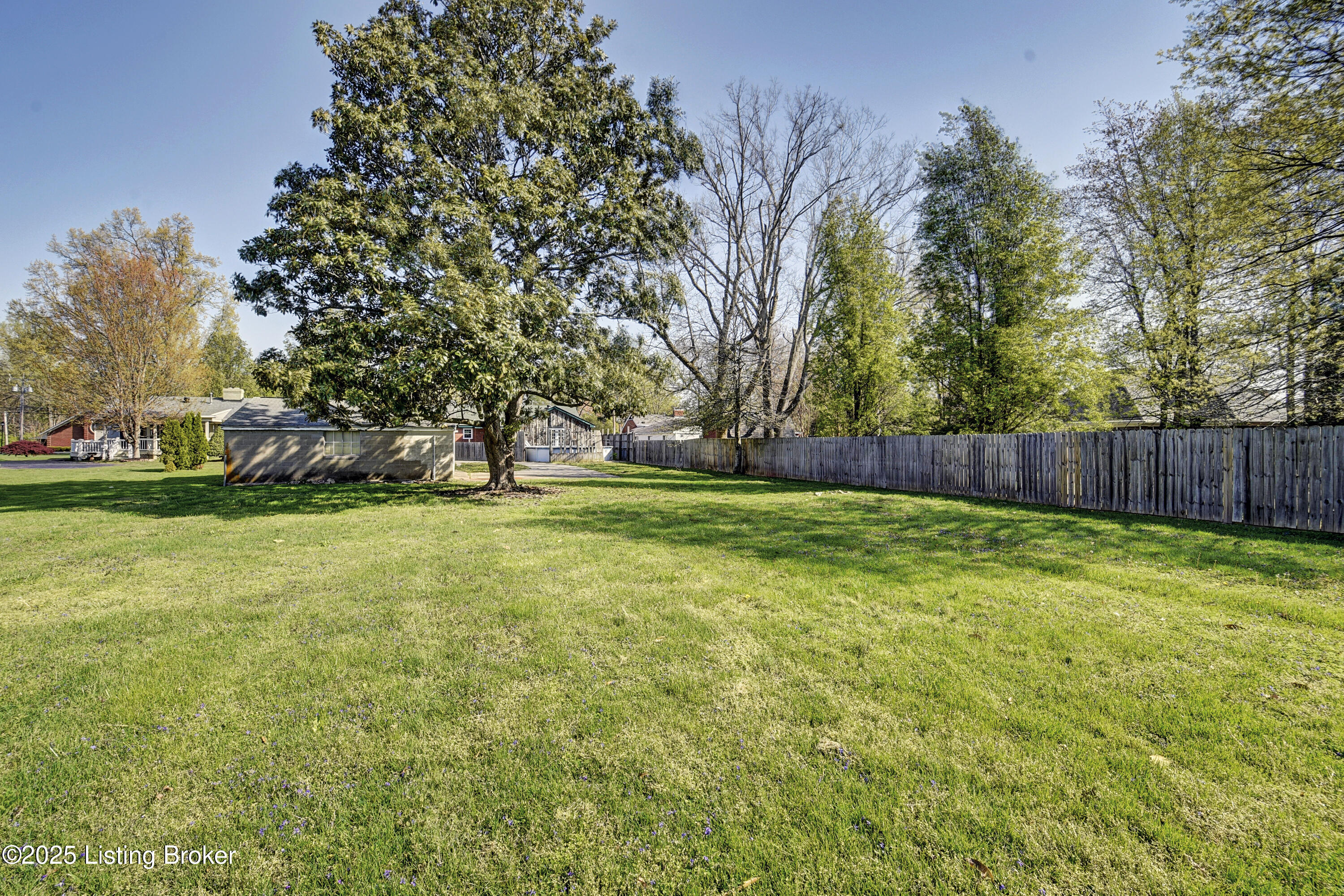 9612 Watterson Trail
