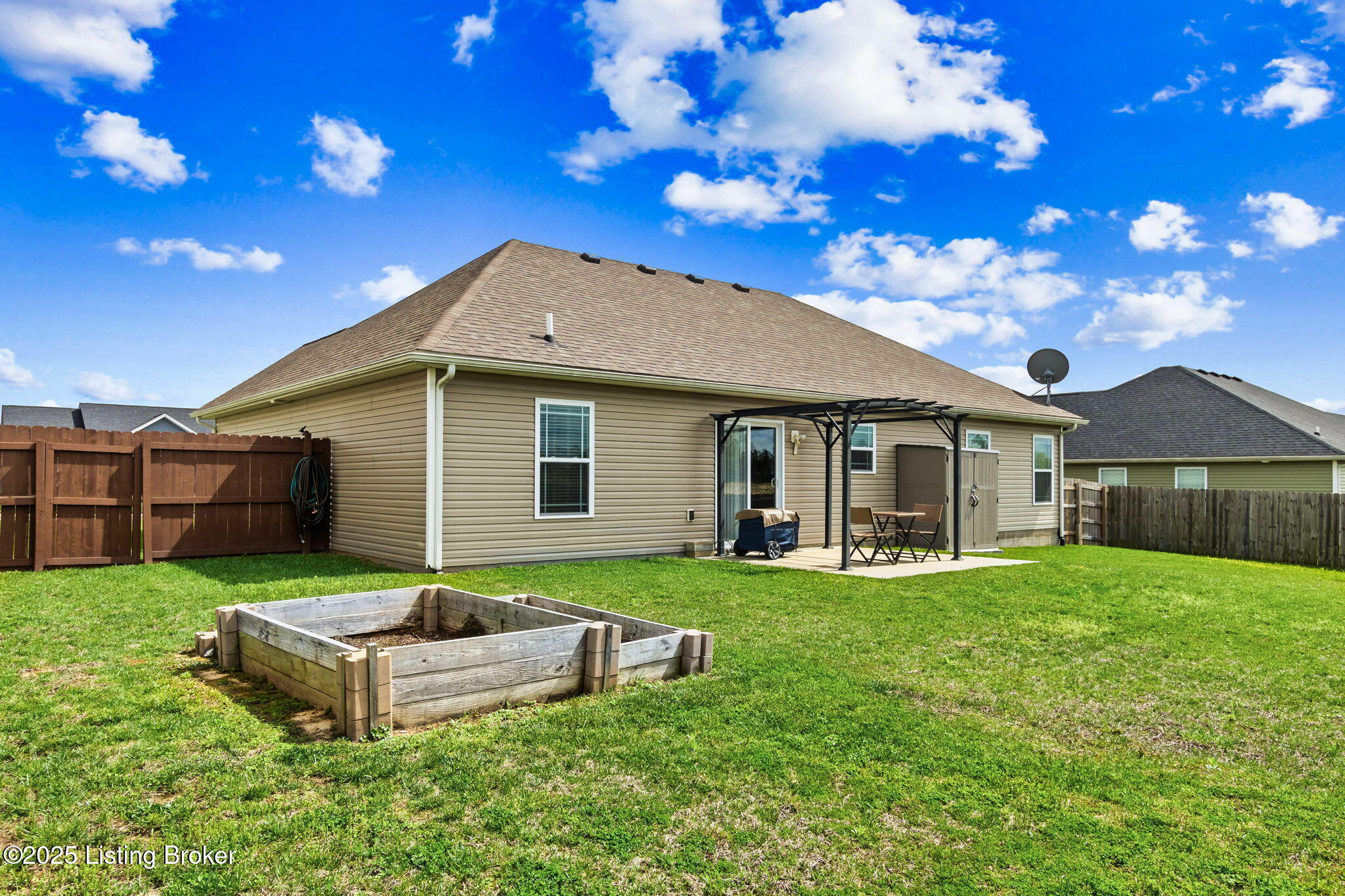 105 Aiden Ln