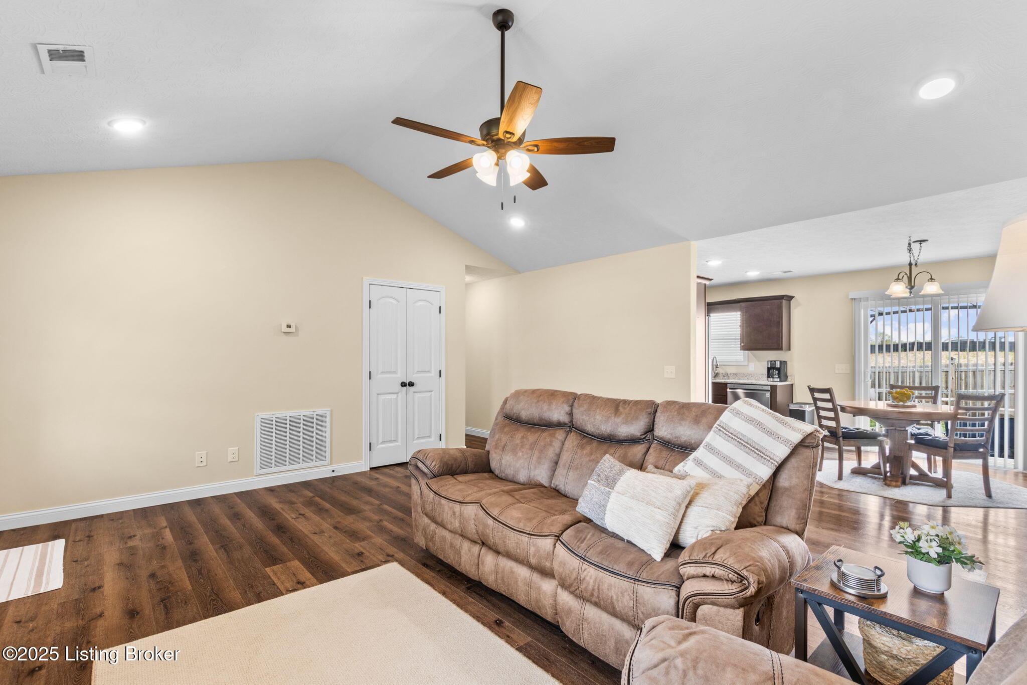 105 Aiden Ln