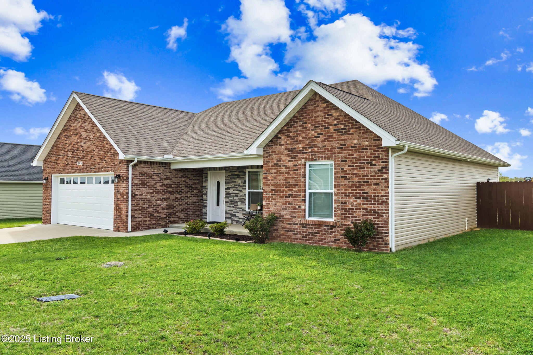105 Aiden Ln