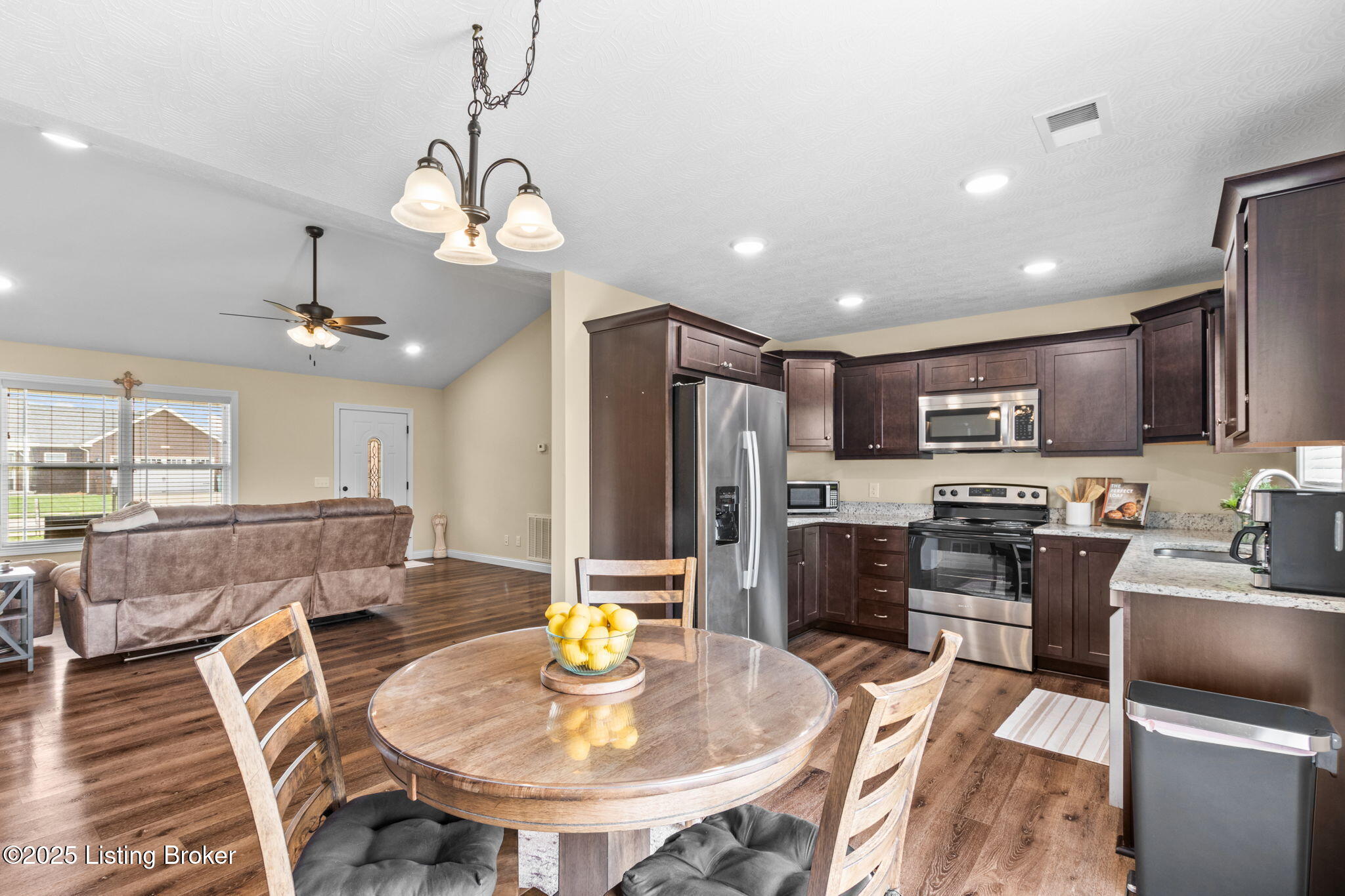 105 Aiden Ln