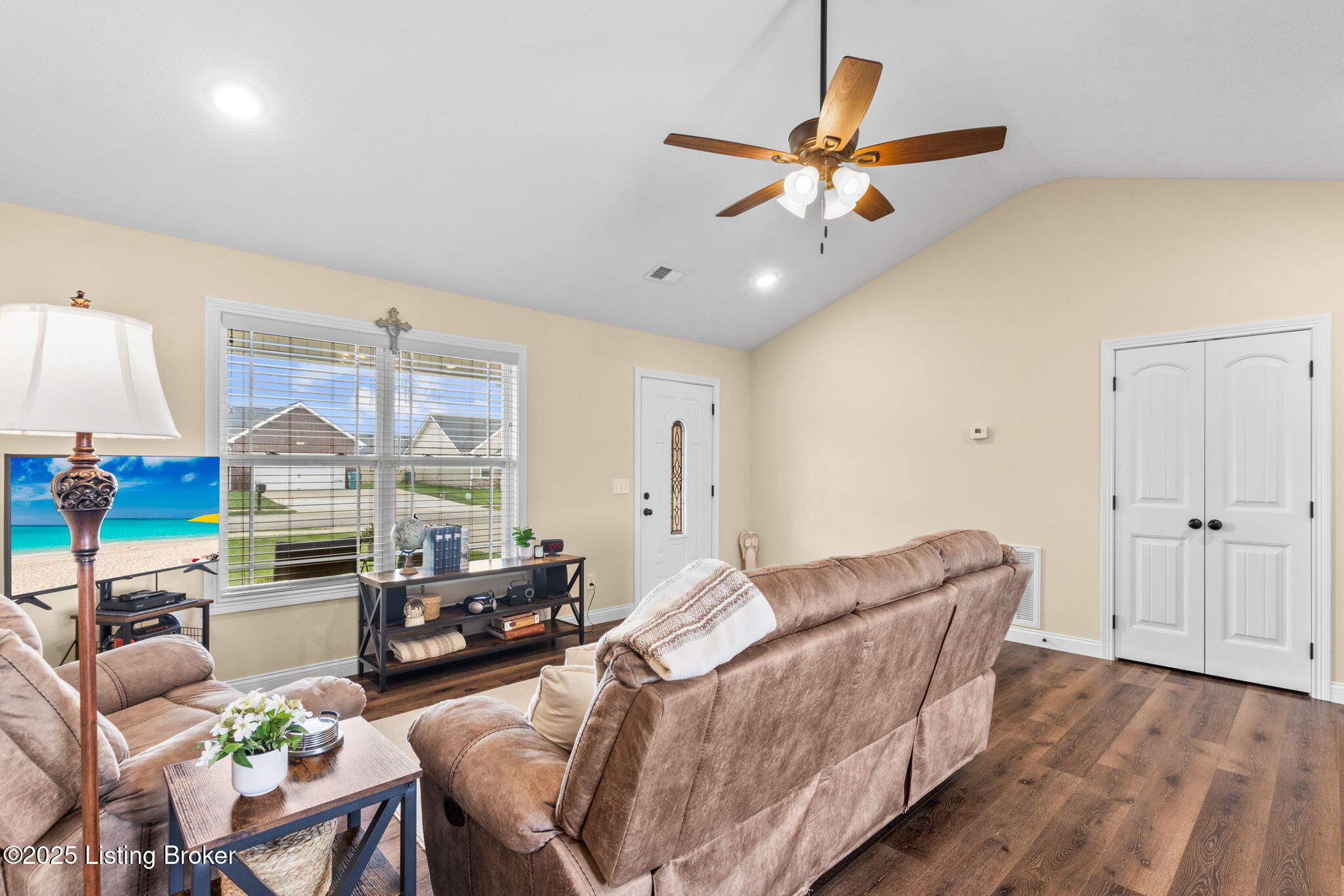 105 Aiden Ln